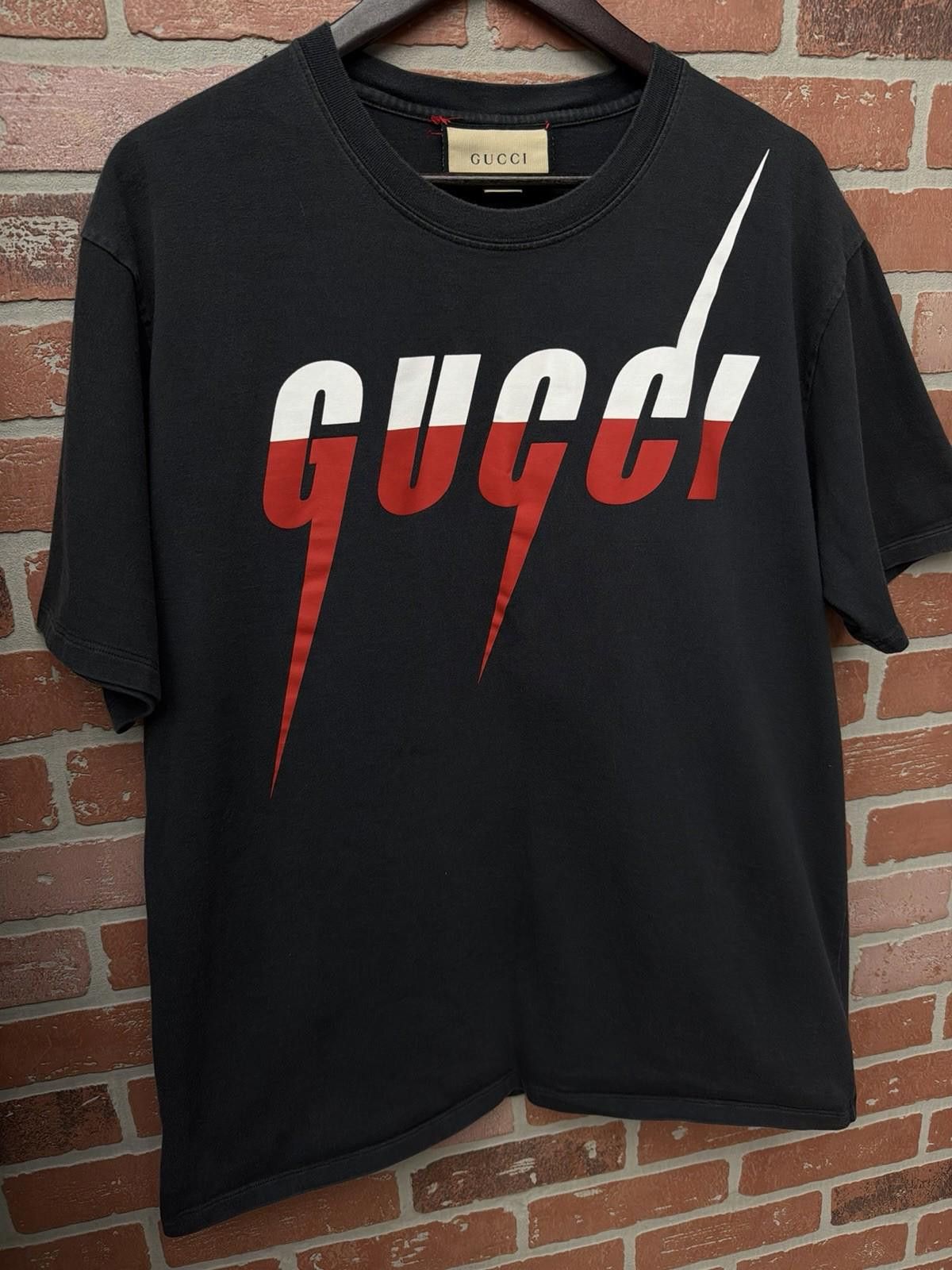 Gucci Gucci Men's Short Sleeve T-Shirt Blade Logo Black Size XL Size US XL / EU 56 / 4 - 5 Thumbnail