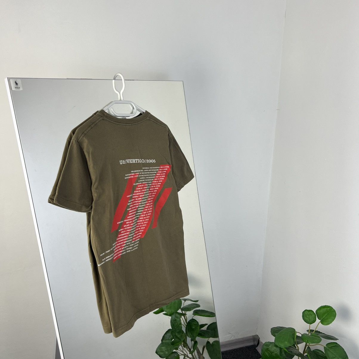 Band Tees Vintage 2005 U2 Big Logo Rock Band Tour T-Shirt Size US M / EU 48-50 / 2 - 2 Thumbnail