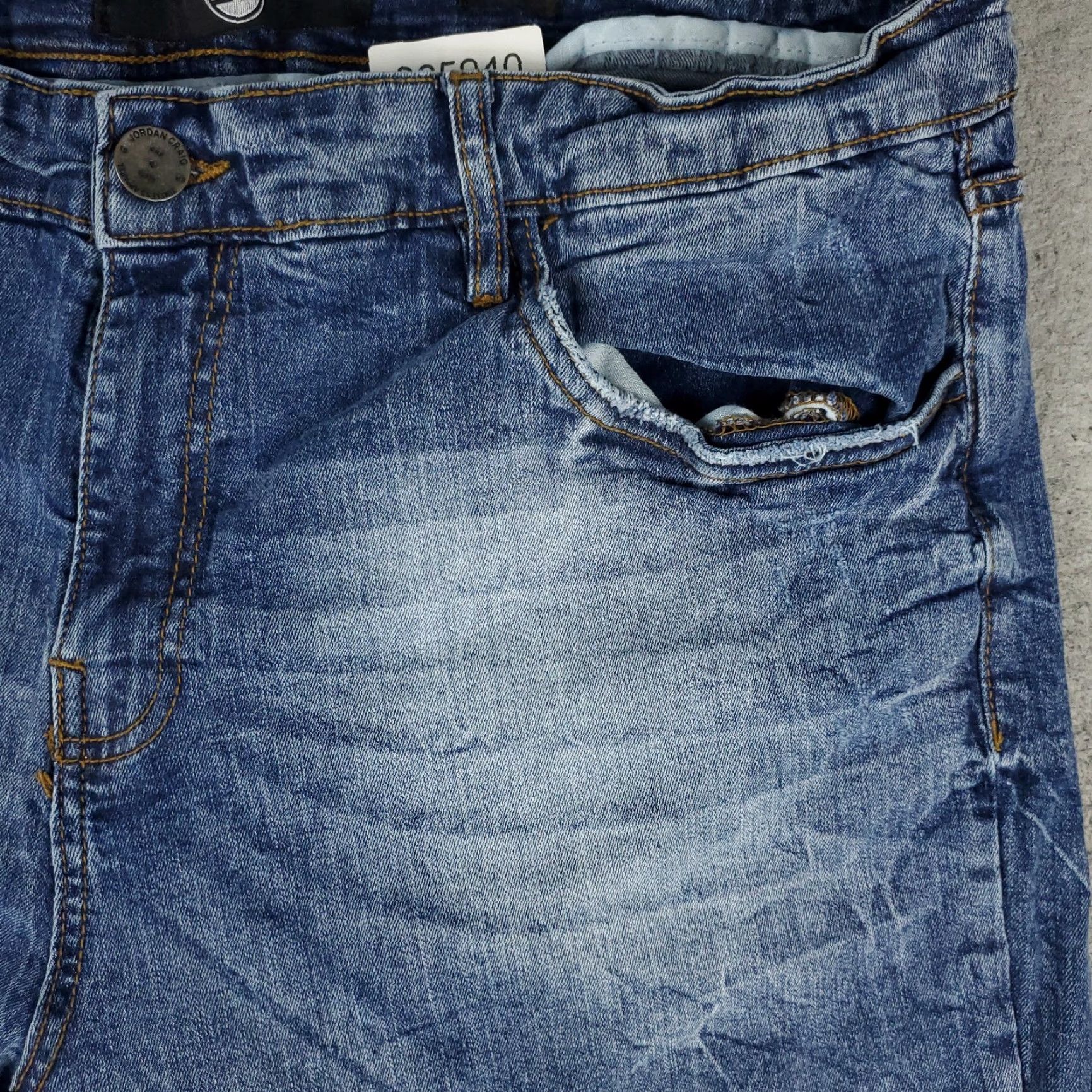 Jordan Craig Jordan Craig Shorts Mens Size 40 Blue Stretch Denim Bermuda 5-Pocket Pocket Jeans Cargo Style Regular Rise Mid Front Flat Front Shirt? Size US 40 / EU 56 - 3 Thumbnail