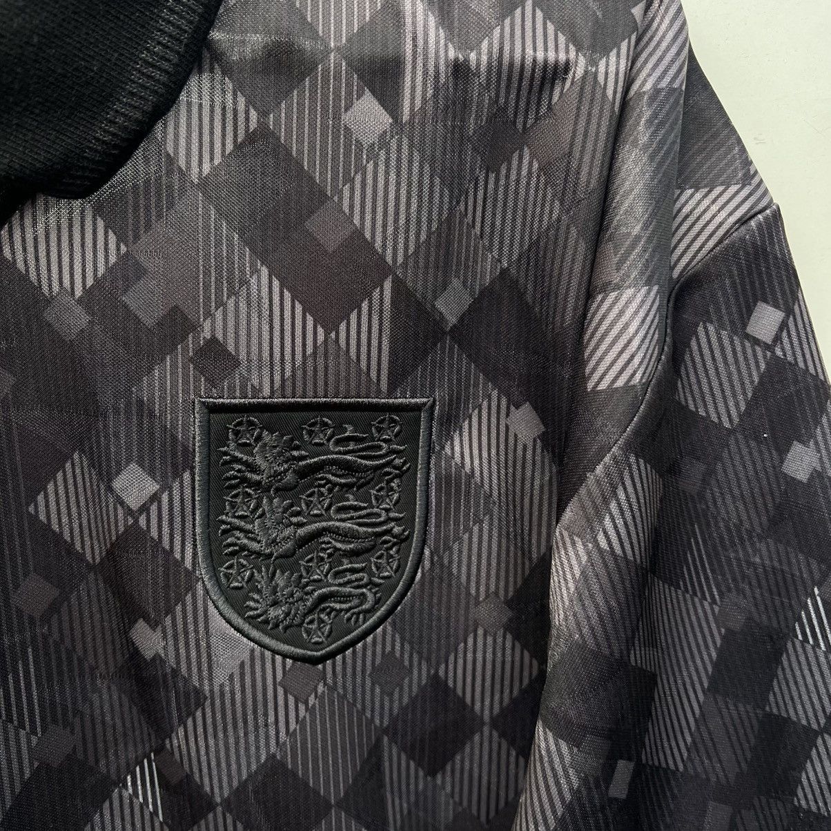 Vintage ENGLAND 1990/1992 SOCCER FOOTBALL SHIRT JERSEY Size US XL / EU 56 / 4 - 2 Thumbnail