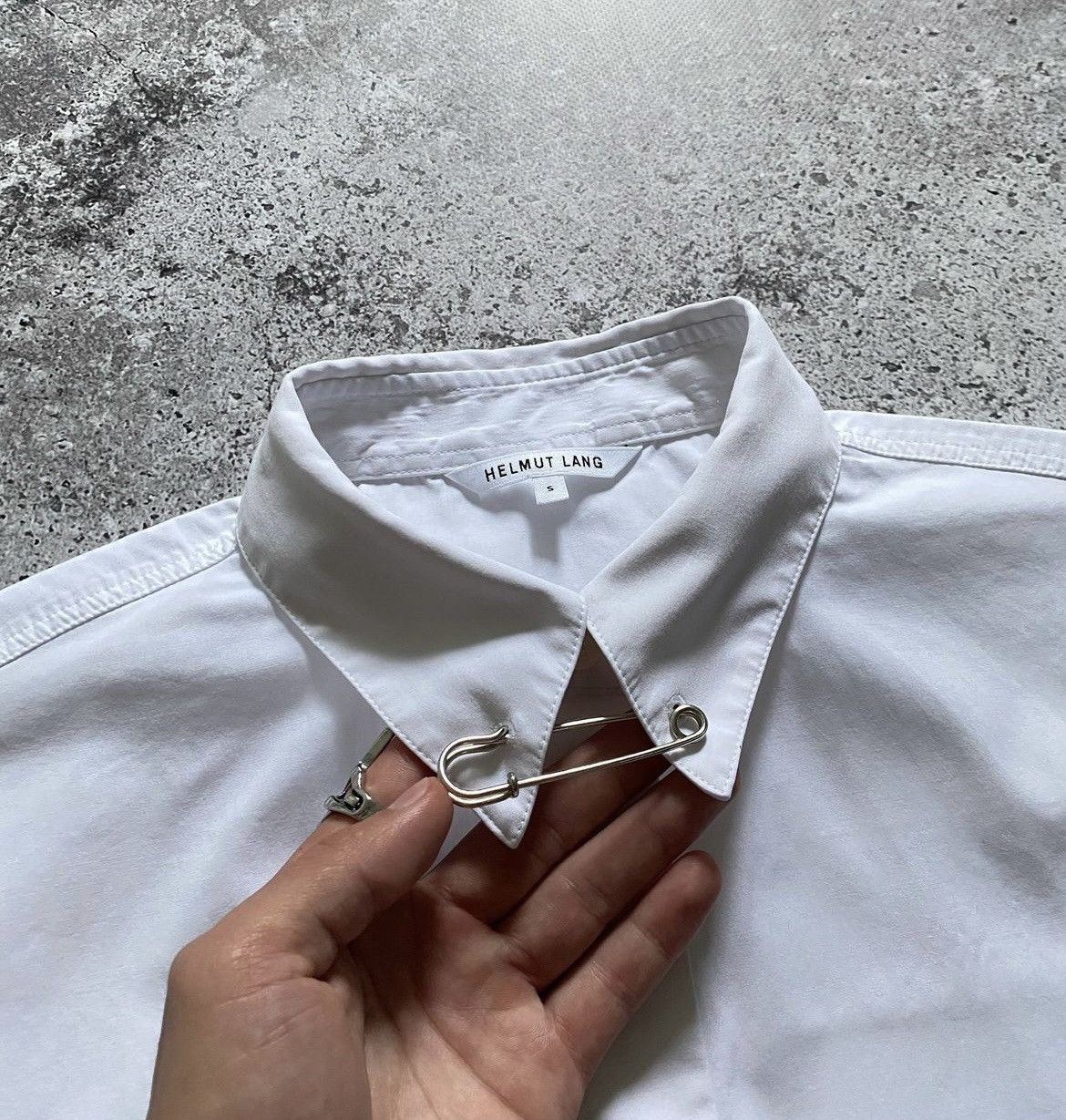 Helmut Lang HELMUT LANG SAFETY PIN POPLIN CROPPED SHIRT Size US S / EU 44-46 / 1 - 6 Thumbnail