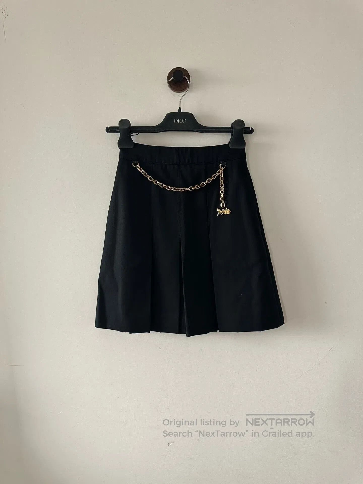Celine CELINE Short skirt with carriage chain gold buckle| Size XXS / US 00 / IT 34 - 1 Thumbnail