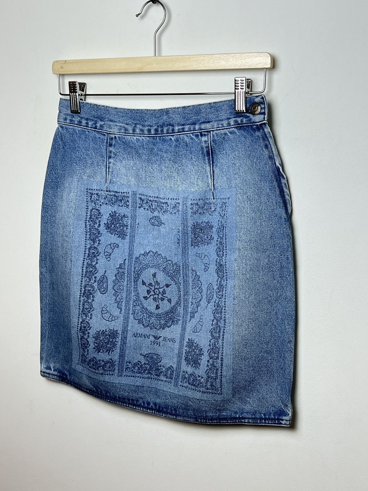 Armani armani shrooms croissants printed denim midi skirt y2k Size 32" / US 10 / IT 46 - 2 Thumbnail