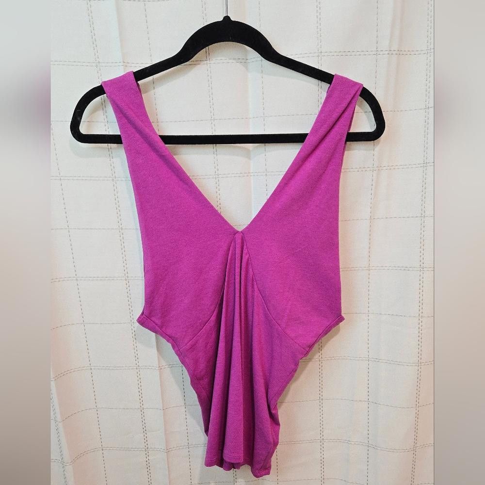 Express Express Deep V Tank Size S / US 4 / IT 40 - 1 Thumbnail