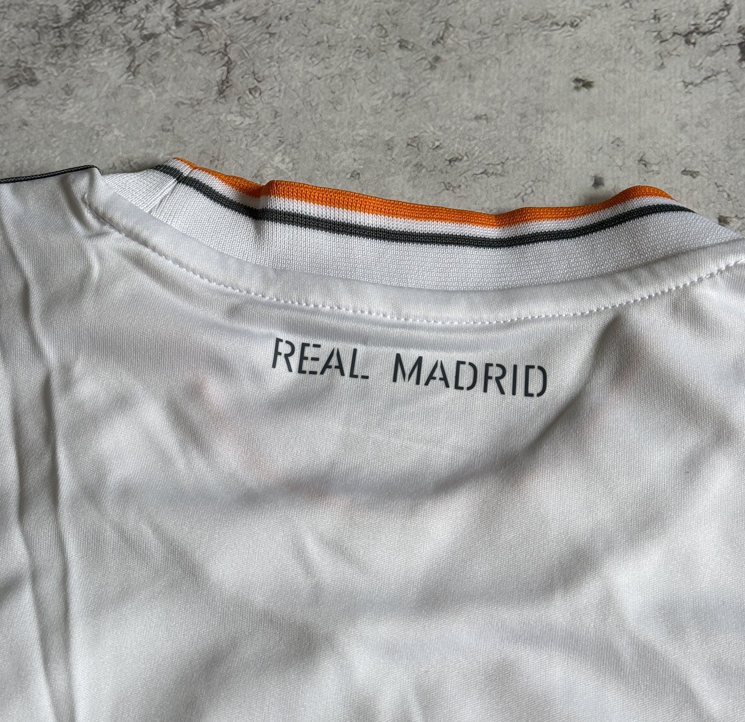 Adidas REAL MADRID 2014 2015 SHIRT JERSEY CAMISETA FOOTBALL sz M Size US M / EU 48-50 / 2 - 17 Thumbnail