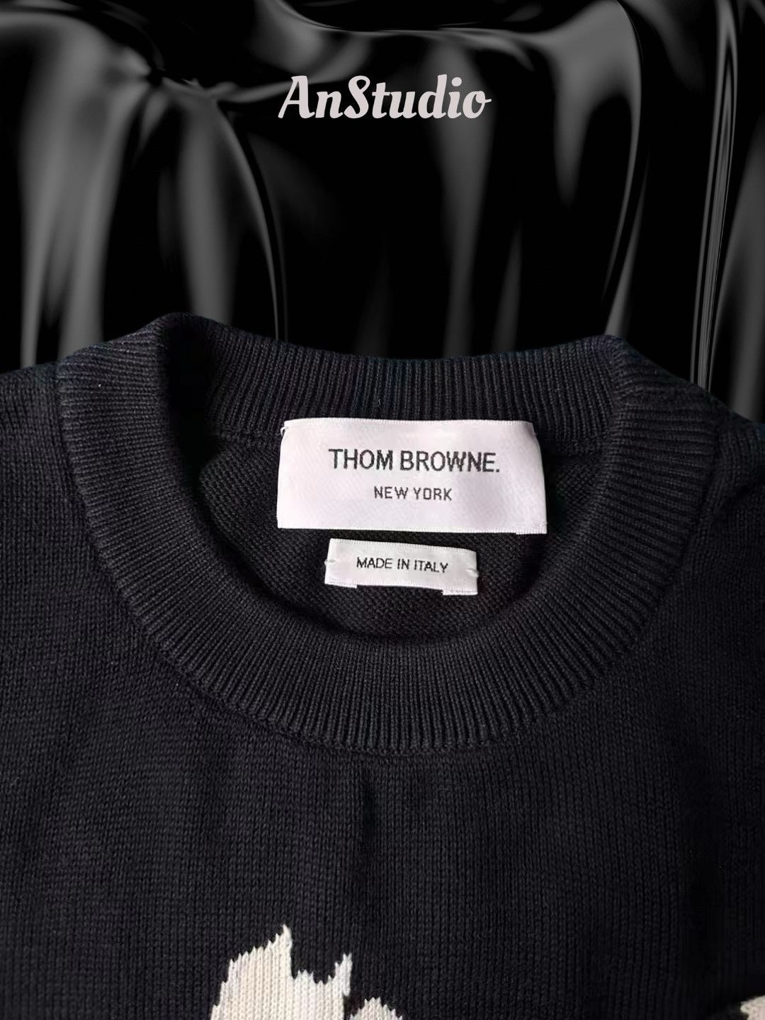 Thom Browne Thom Browne Black Seahorse Short-sleeve Knit Sweater Size XS / US 0-2 / IT 36-38 - 2 Thumbnail