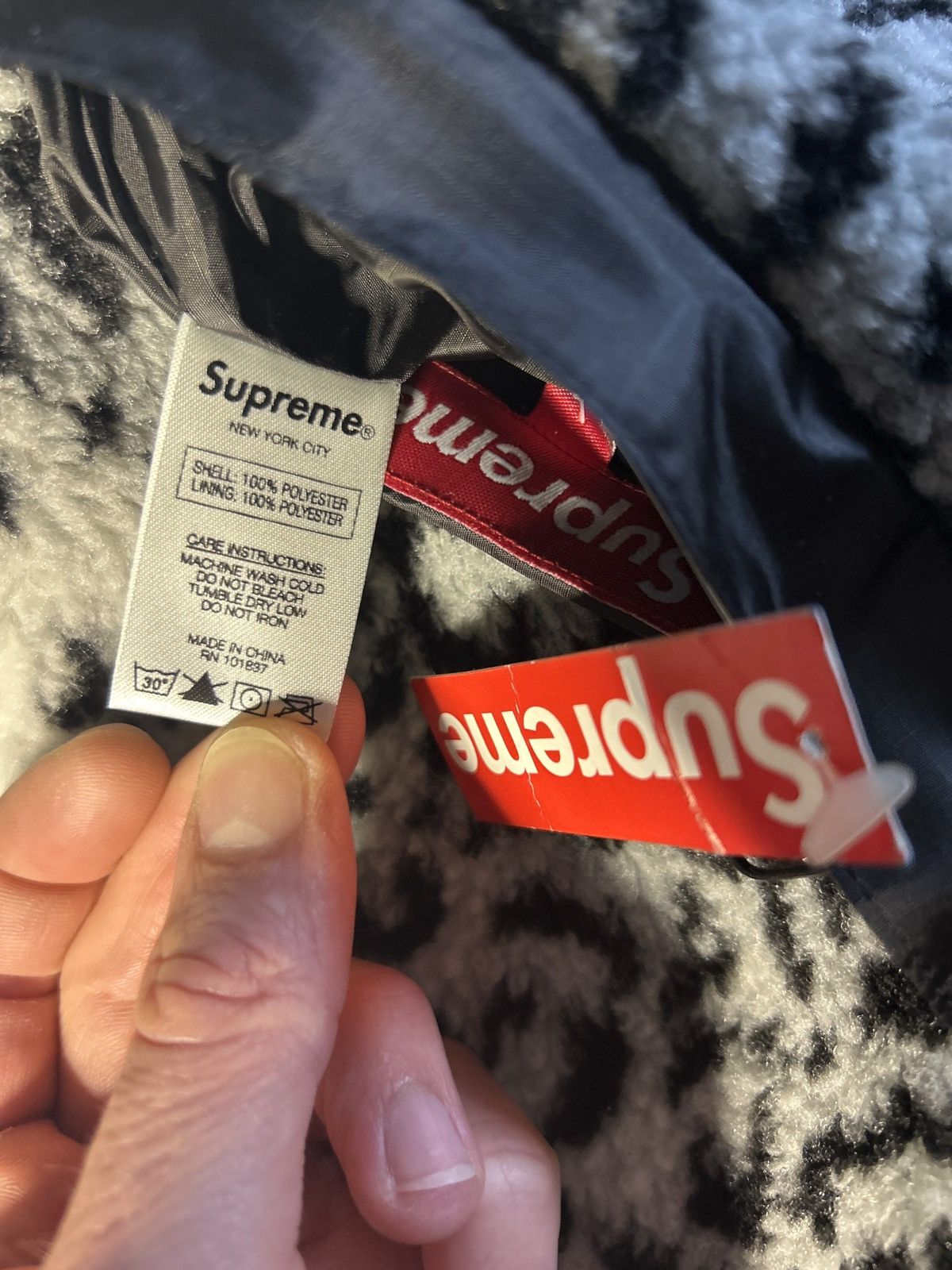 Supreme Supreme FW17 Reversible Leopard Fleece Size US L / EU 52-54 / 3 - 8 Thumbnail