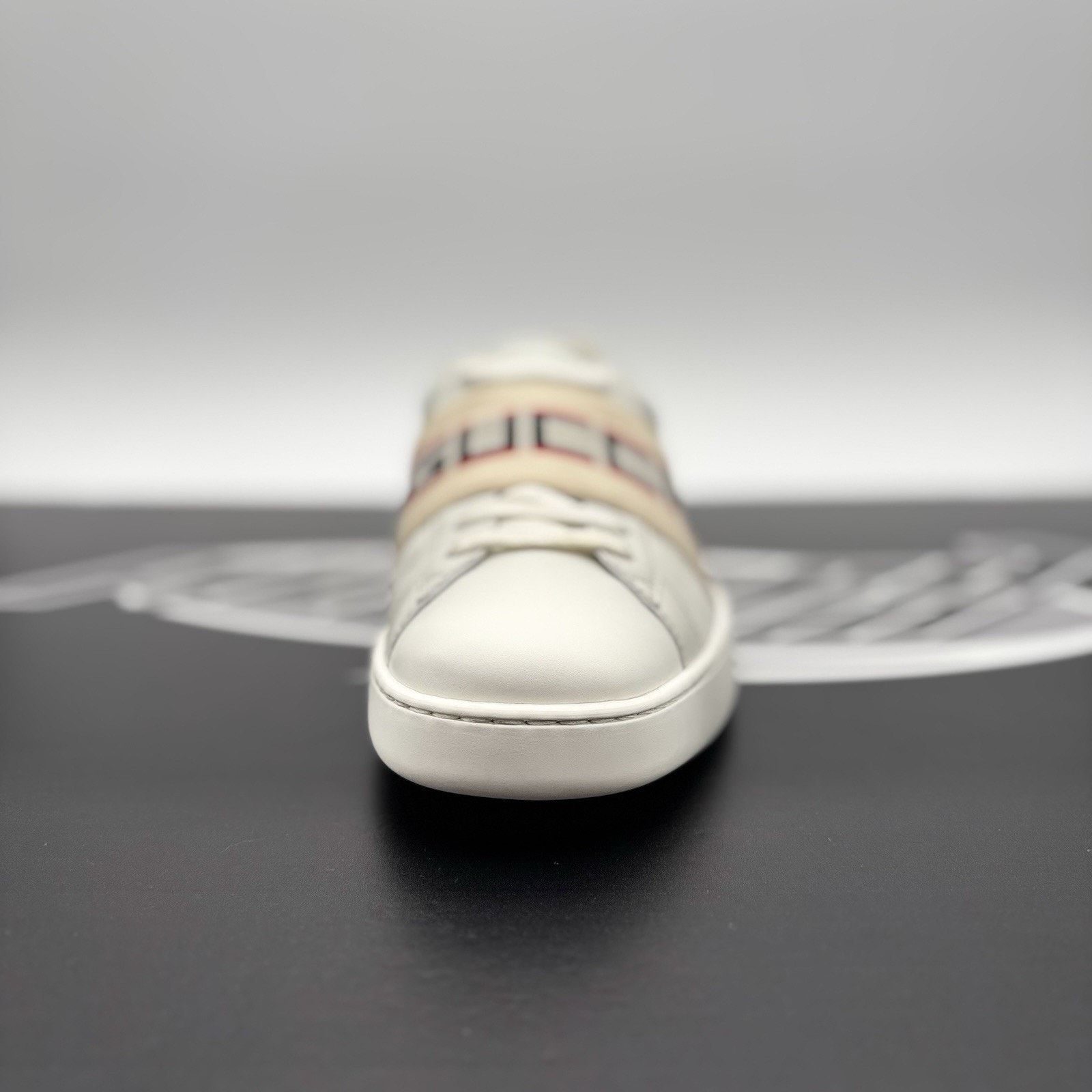 Gucci Gucci Ace Gucci Stripe ‘ White, Red ‘ | GREAT CONDITION! Size US 8 / EU 41 - 15 Thumbnail