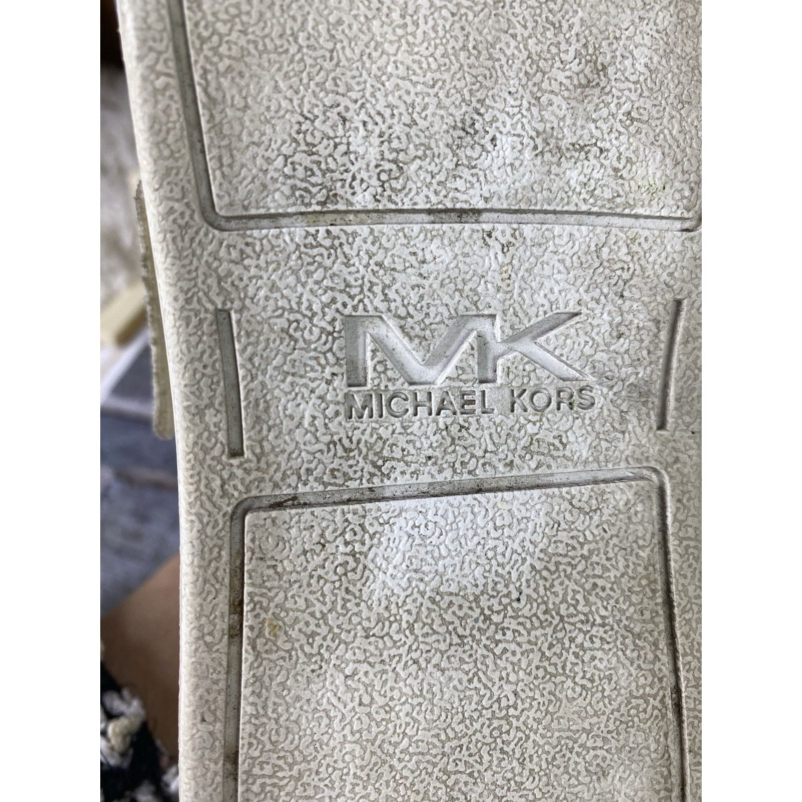 Michael Kors MICHAEL MICHAEL KORS KENNA White/Gold STUDDED Lther Sneaker Size US 7.5 / IT 37.5 - 11 Thumbnail