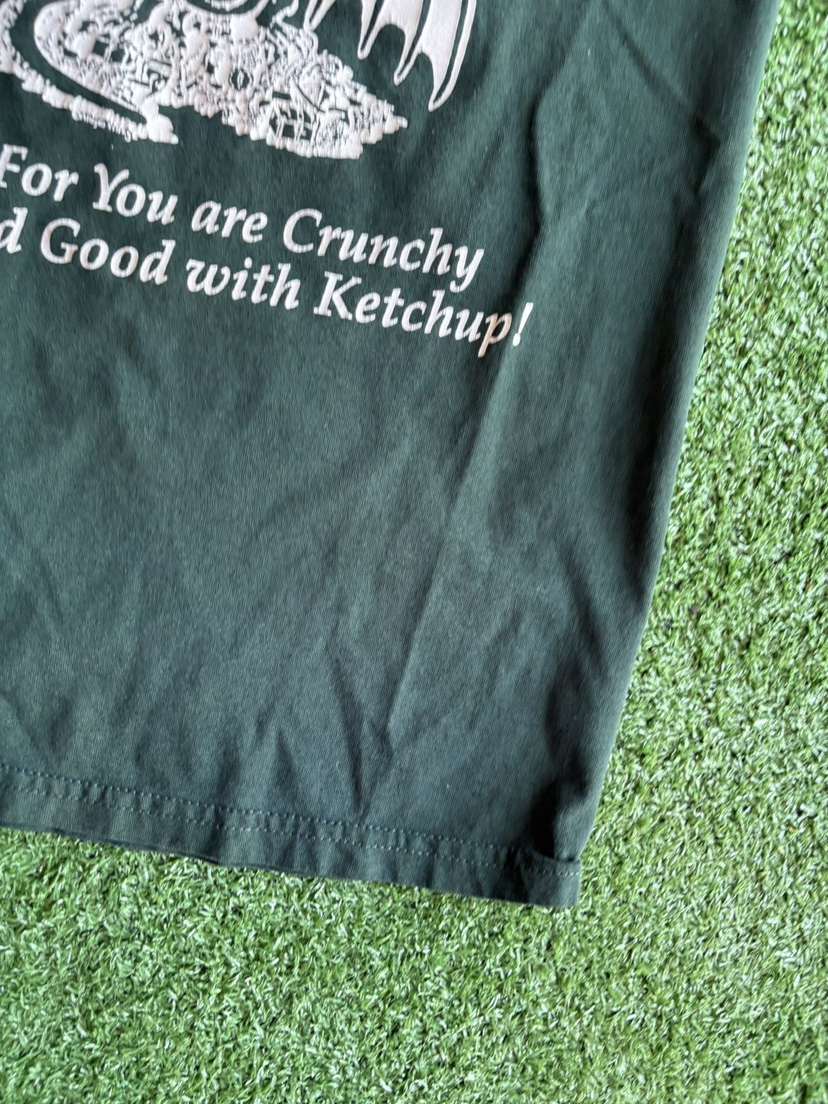 Fruit Of The Loom × Vintage Vintage 1990s Dragon graphic T-Shirt Size US S / EU 44-46 / 1 - 3 Thumbnail