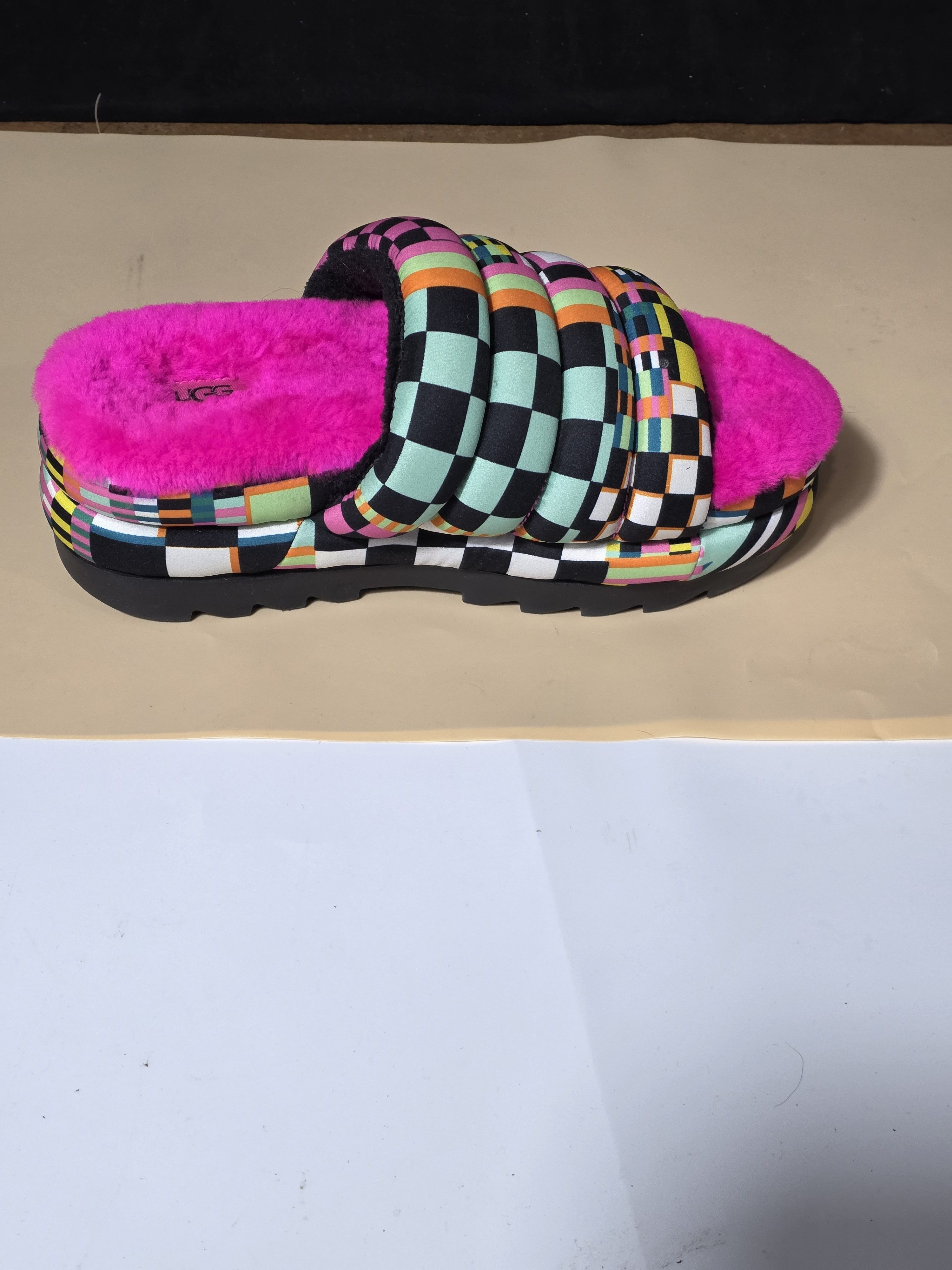 Ugg UGG Colorblock Puffy Slide Slippers Women’s Size 8 Size US 8 / IT 38 - 3 Thumbnail