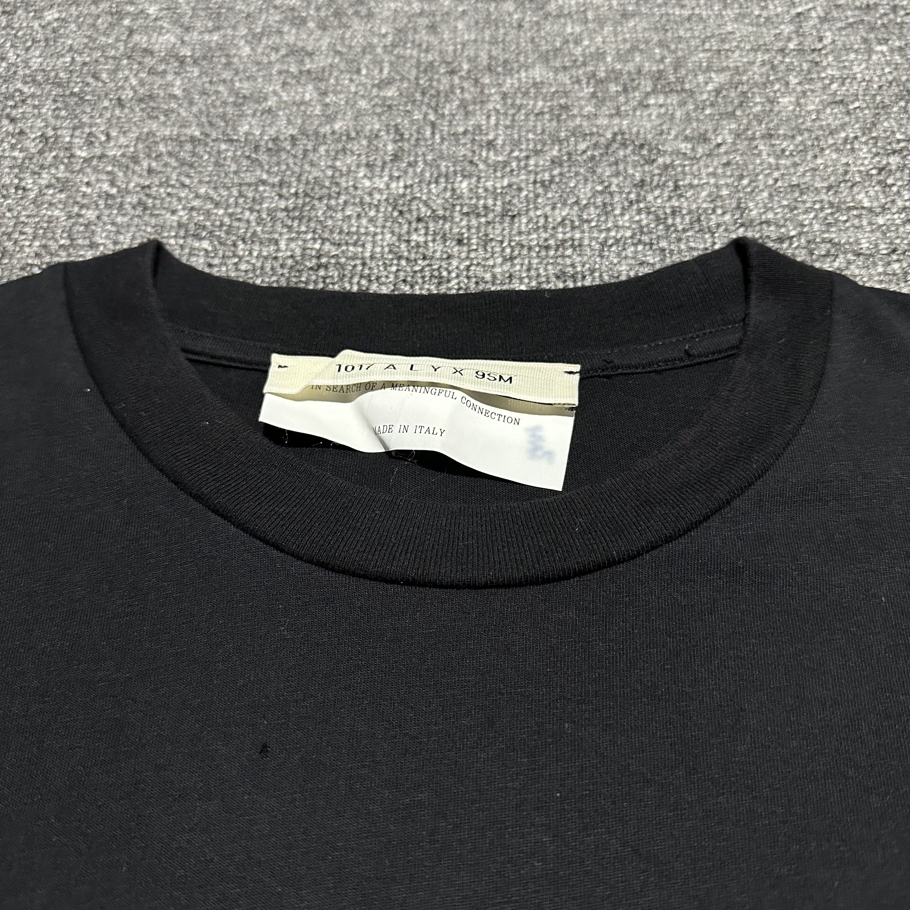 1017 ALYX 9SM 1017 ALYX 9SM Tee Size US M / EU 48-50 / 2 - 5 Thumbnail