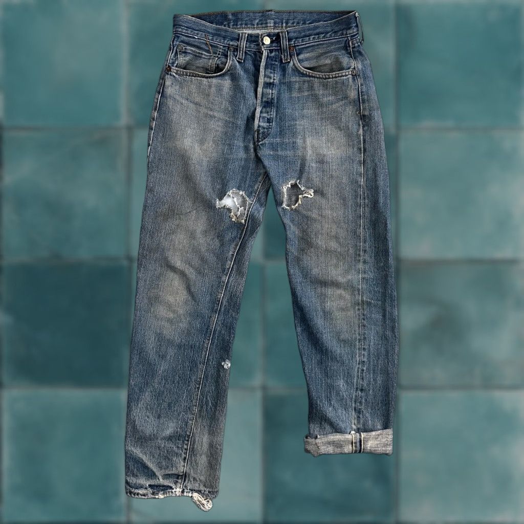 Levi's VINTAGE Levi's 501 Jeans Men Medium Blue 70s USA Distressed Classic Straight Denim 34x32 Size US 32 / EU 48 - 1 Thumbnail