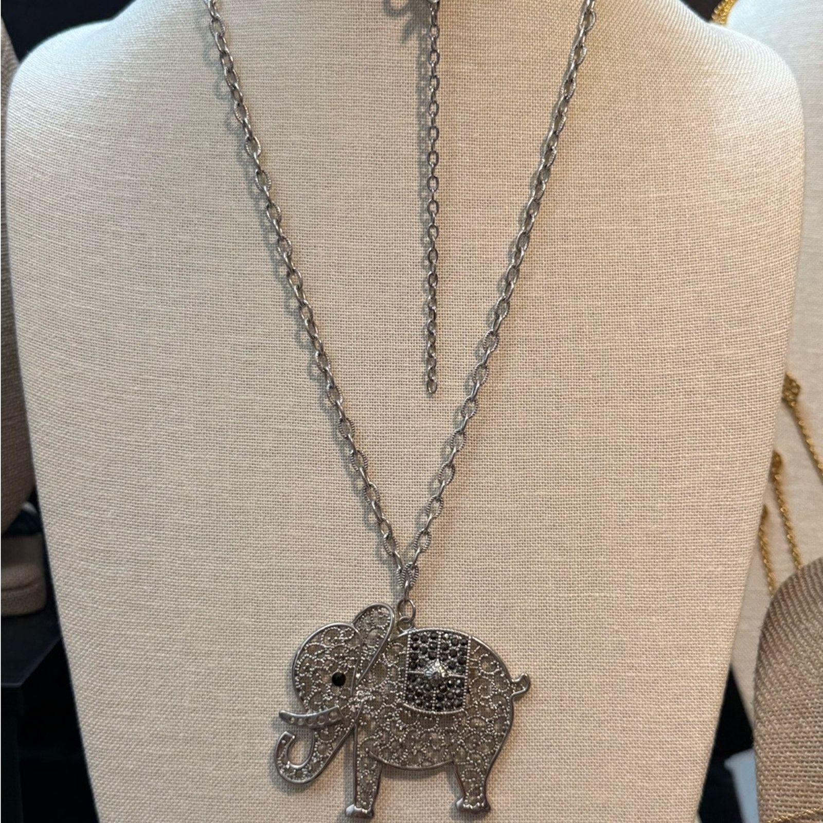 Other Sarah Cov Necklace & Elephant Pendant Size 26 - 1 Preview