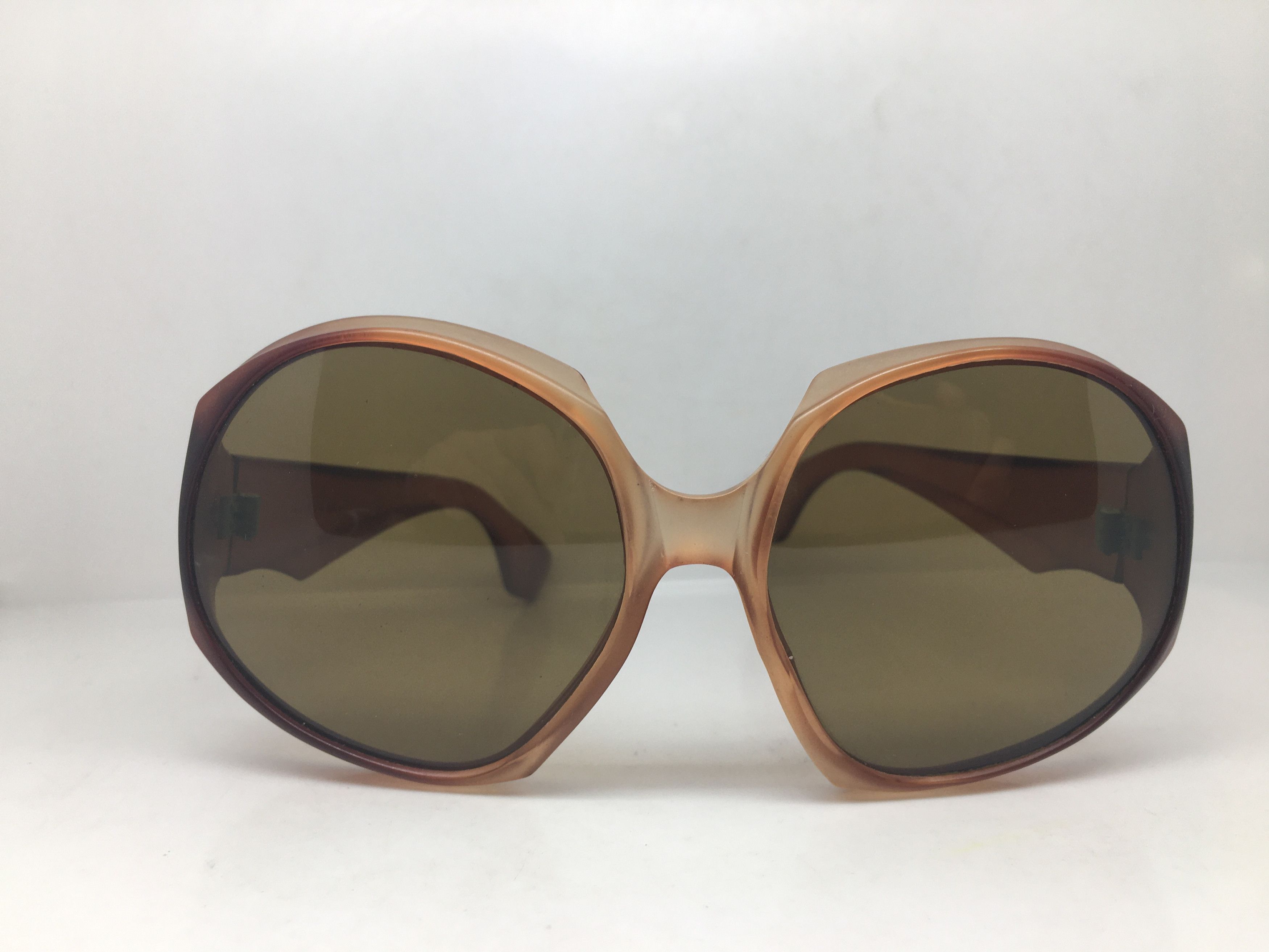 Vintage Handmade Acetate Diva Sunglasses France Glass Lens Size ONE SIZE - 1 Thumbnail