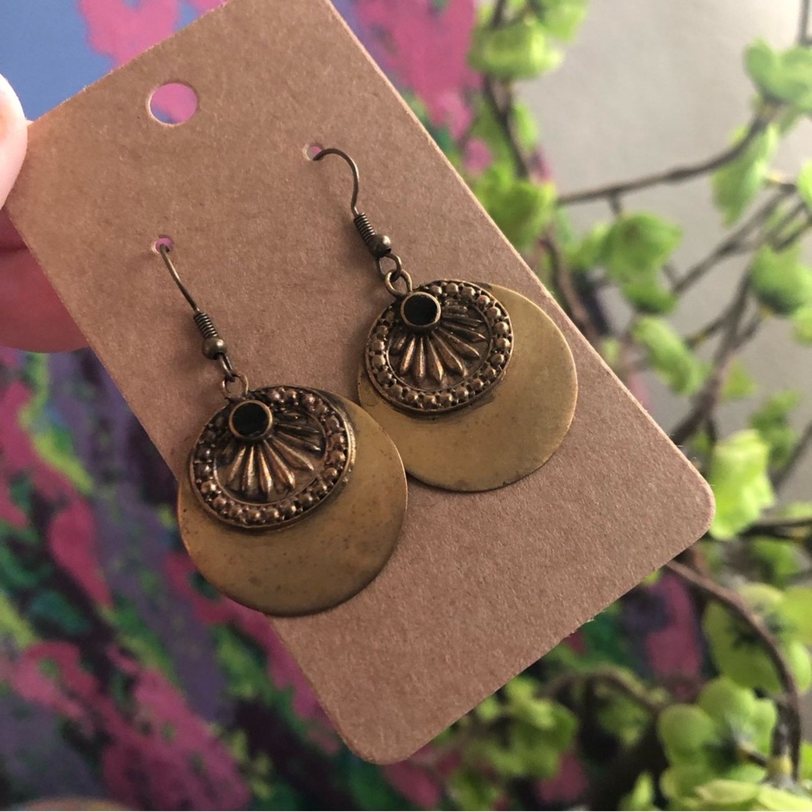 Handmade Vintage repurpose brass disc inlaid black onyx earrings Size ONE SIZE - 2 Thumbnail