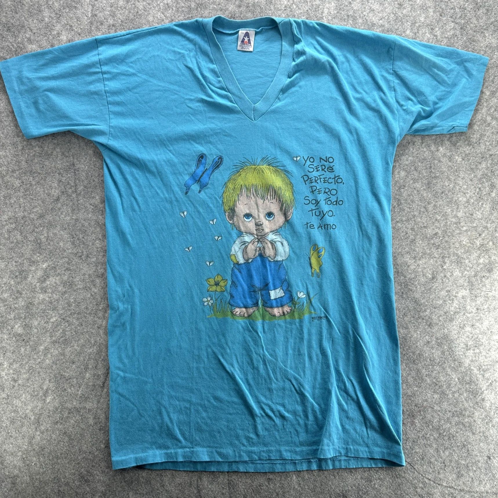 Vintage VINTAGE America T-Shirt Mens 2XL Blue V-Neck Graphic Print Te Amo Kid Cartoon 90s USA Polyester Cotton Mens Size US XXL / EU 58 / 5 - 2 Thumbnail