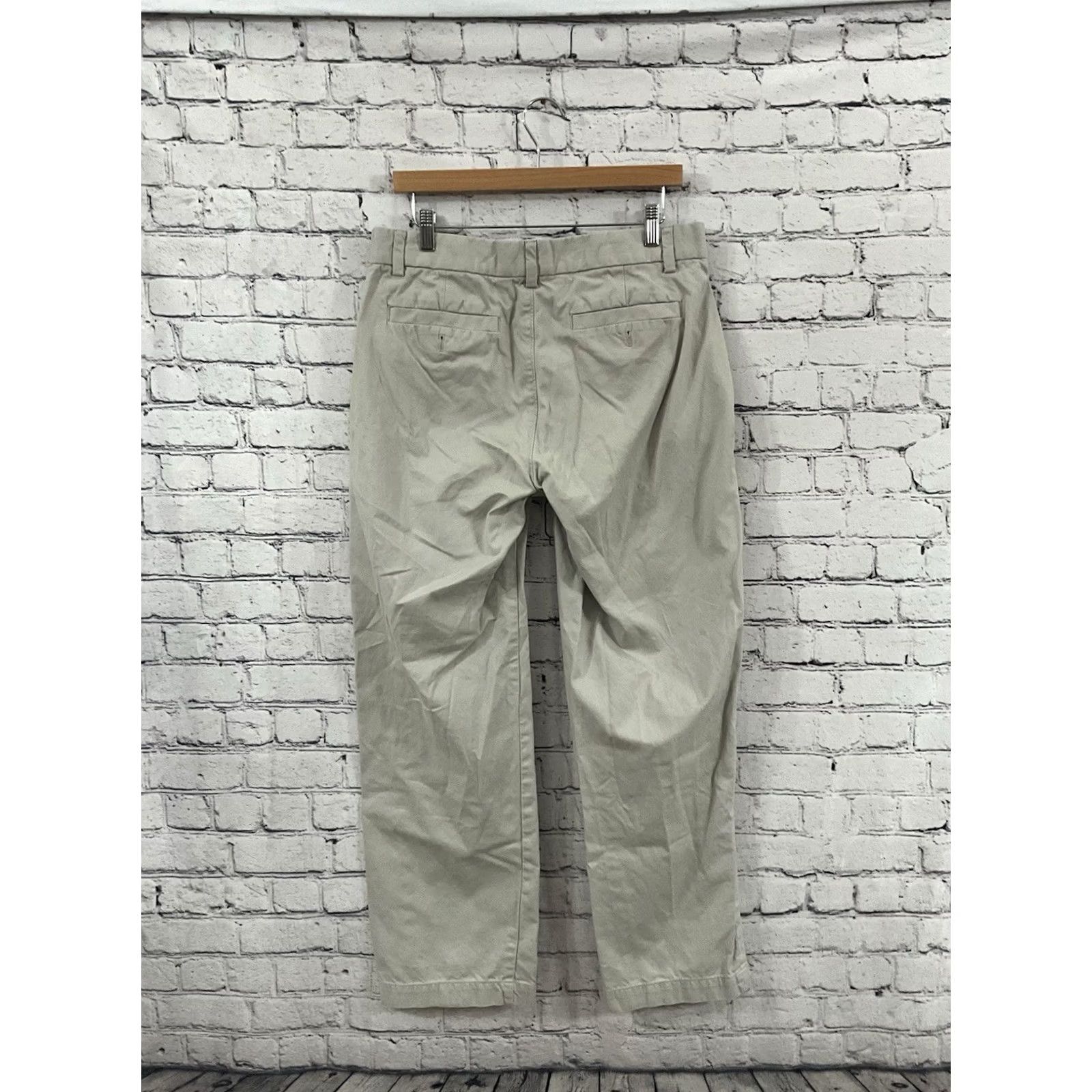 Gap GAP Mens Pants Khakis Classic Fit Tapered Leg 33x30 Beige Cotton Easy Fit Wrinkle Resistant 4-Pocket Zip Button Front Regular Size Mens Size US 33 - 3 Thumbnail