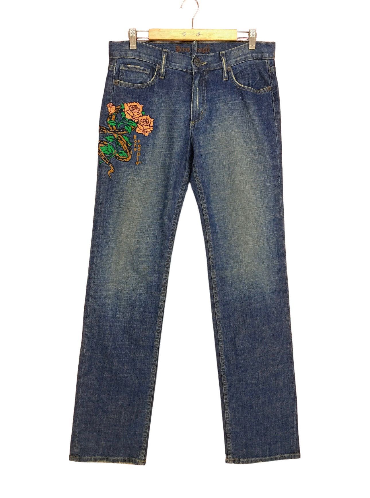 Other BONE PEOPLE Rose Flowers Embroidered Denim Jeans Size US 33 - 2 Thumbnail