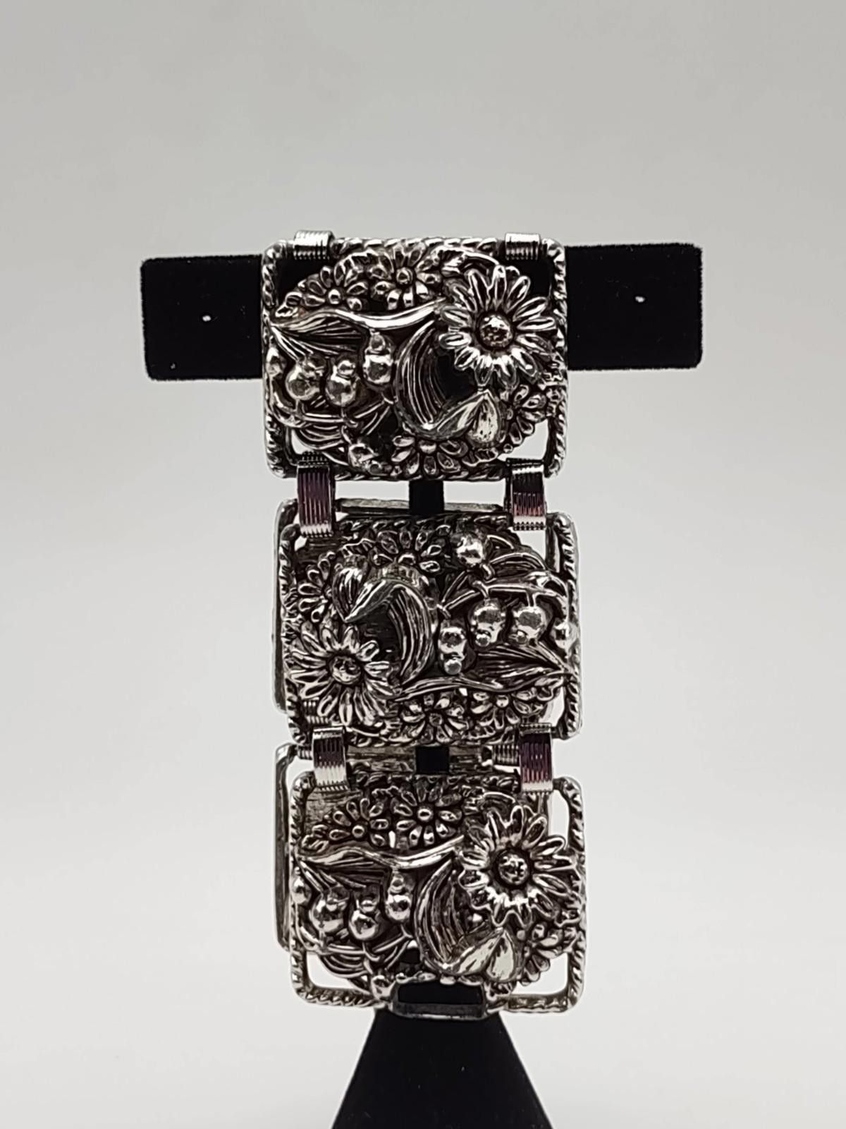 Other 1963 Sarah Coventry Antique Garden Bracelet Size ONE SIZE - 2 Thumbnail