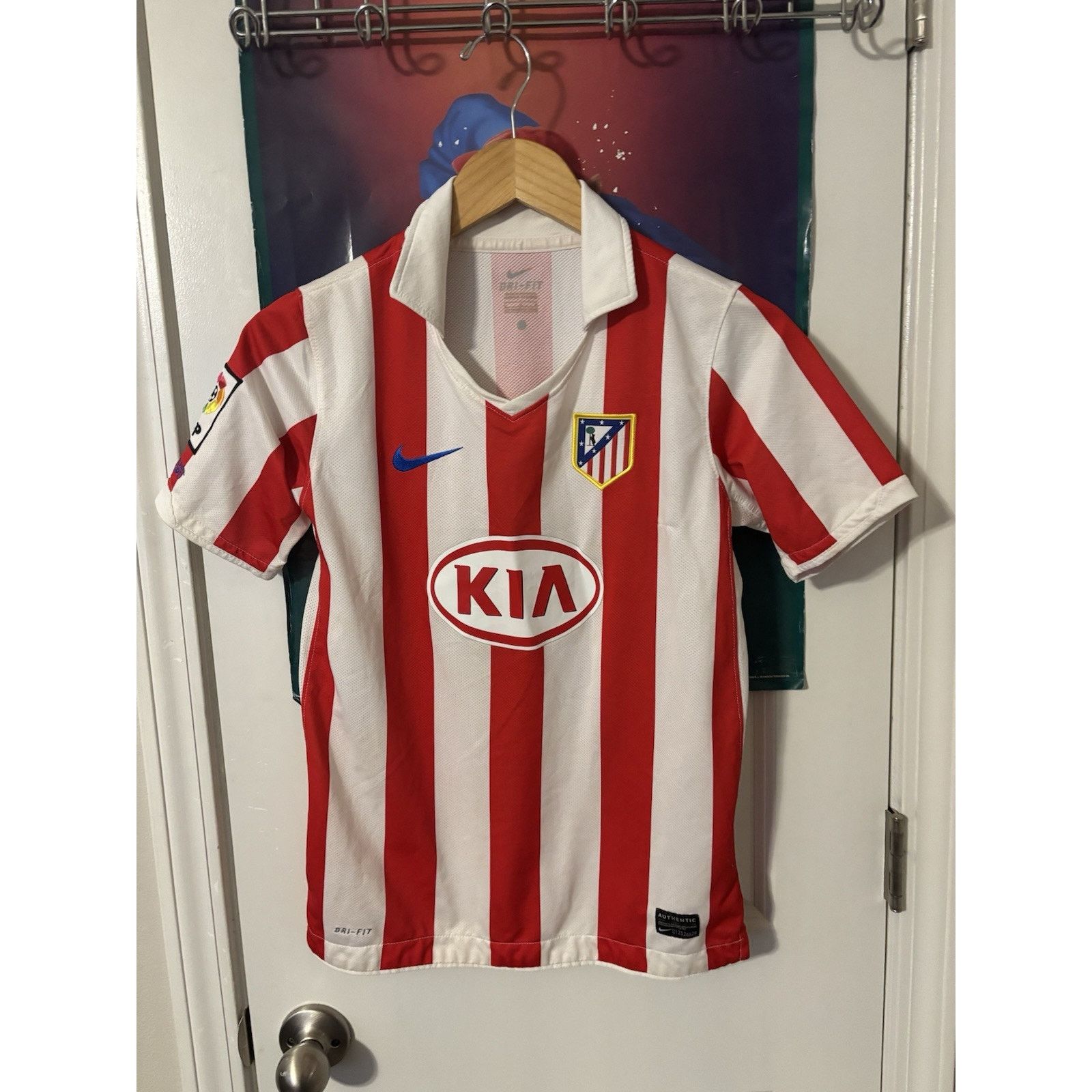 Nike OFFICIAL CLUB ATLETICO DE MADRID 2010-11 NIKE FOOTBALL L Size US L / EU 52-54 / 3 - 5 Thumbnail