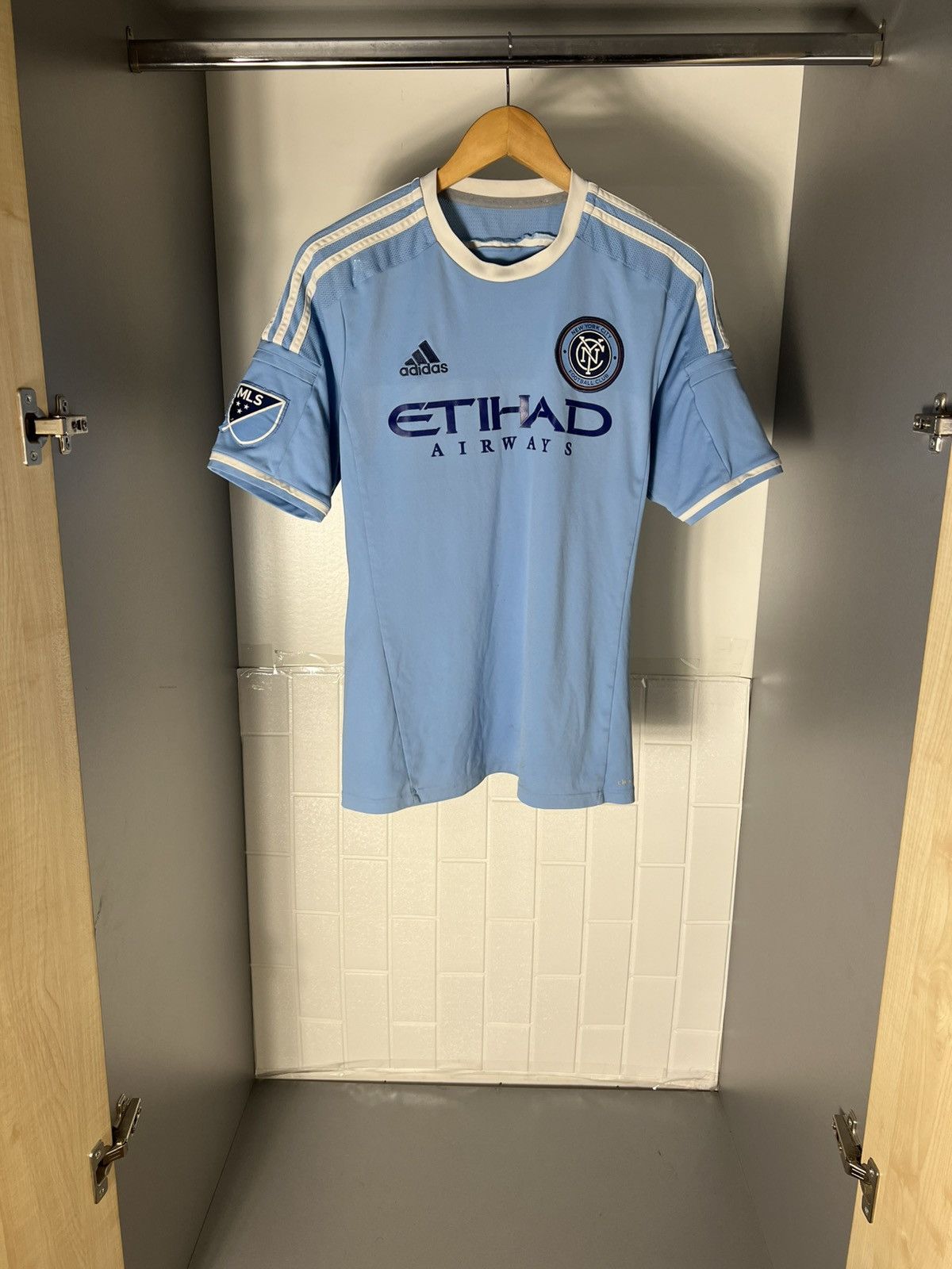 Adidas VINTAGE ADIDAS FC NEW YORK CITY MLS SOCCER JERSEY Y2K 90s Size US M / EU 48-50 / 2 - 1 Thumbnail