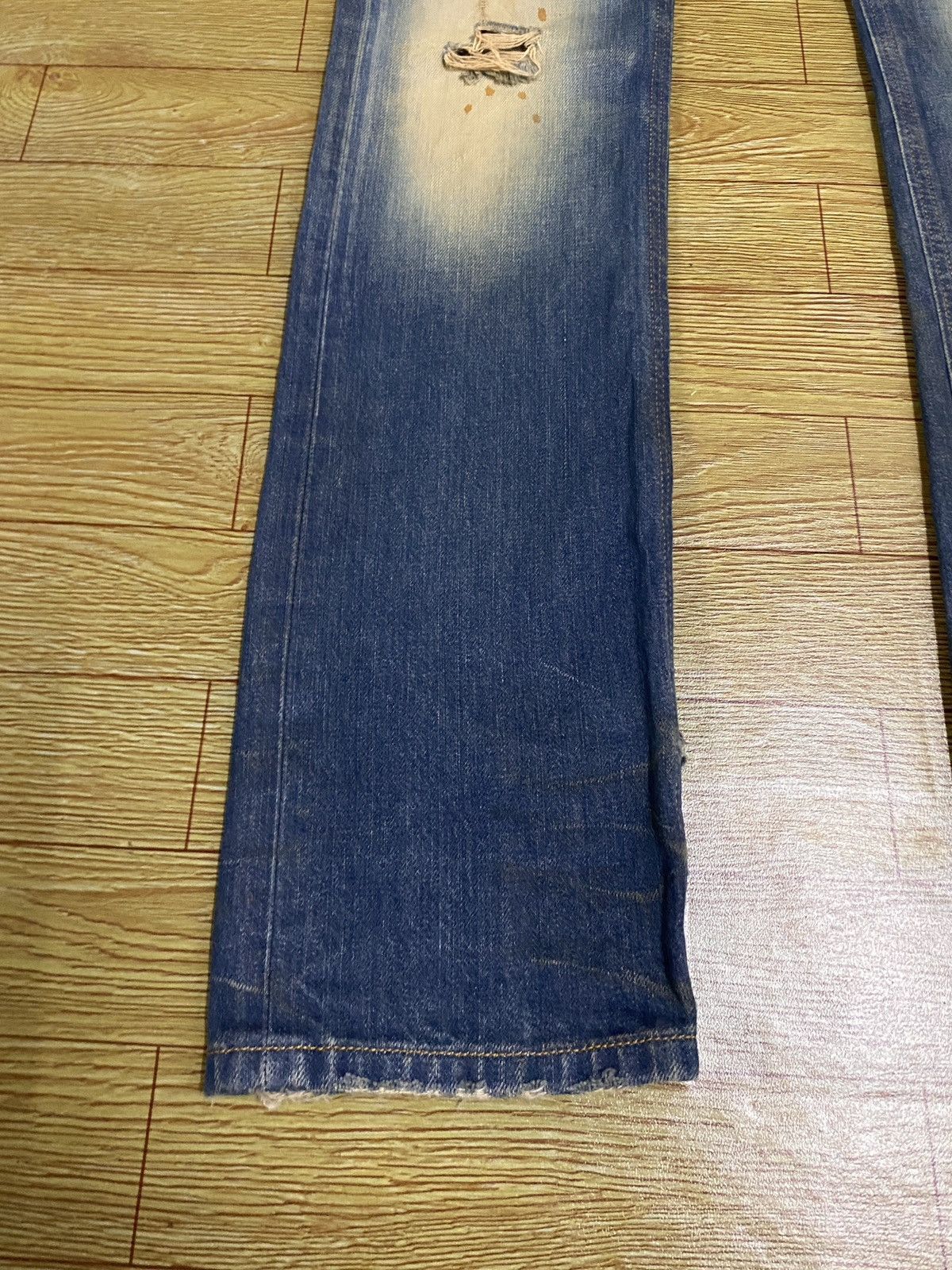 Diesel Rare Design Vintage Diesel Thavar Distressed Jeans 2000s Size US 29 - 4 Thumbnail