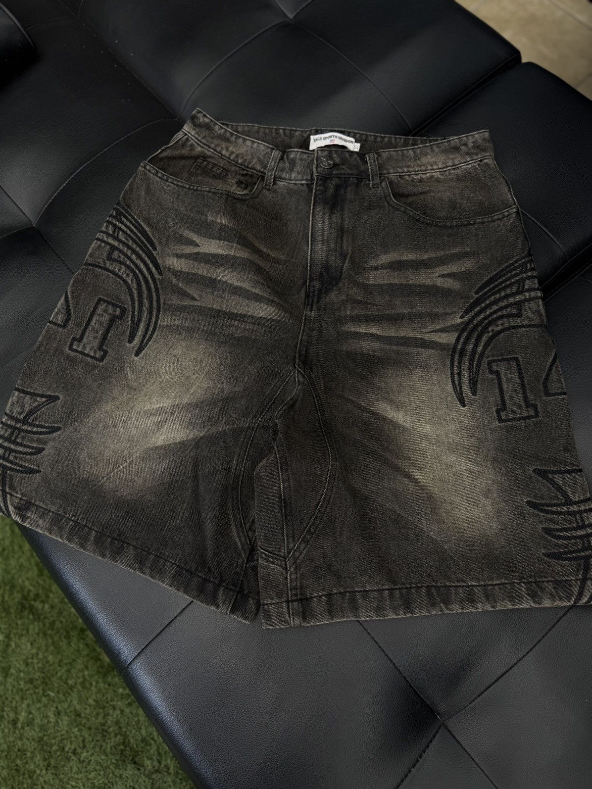 Vale Valley Vale Black Shorts Size 30 (NEW) Size US 30 / EU 46 - 2 Thumbnail