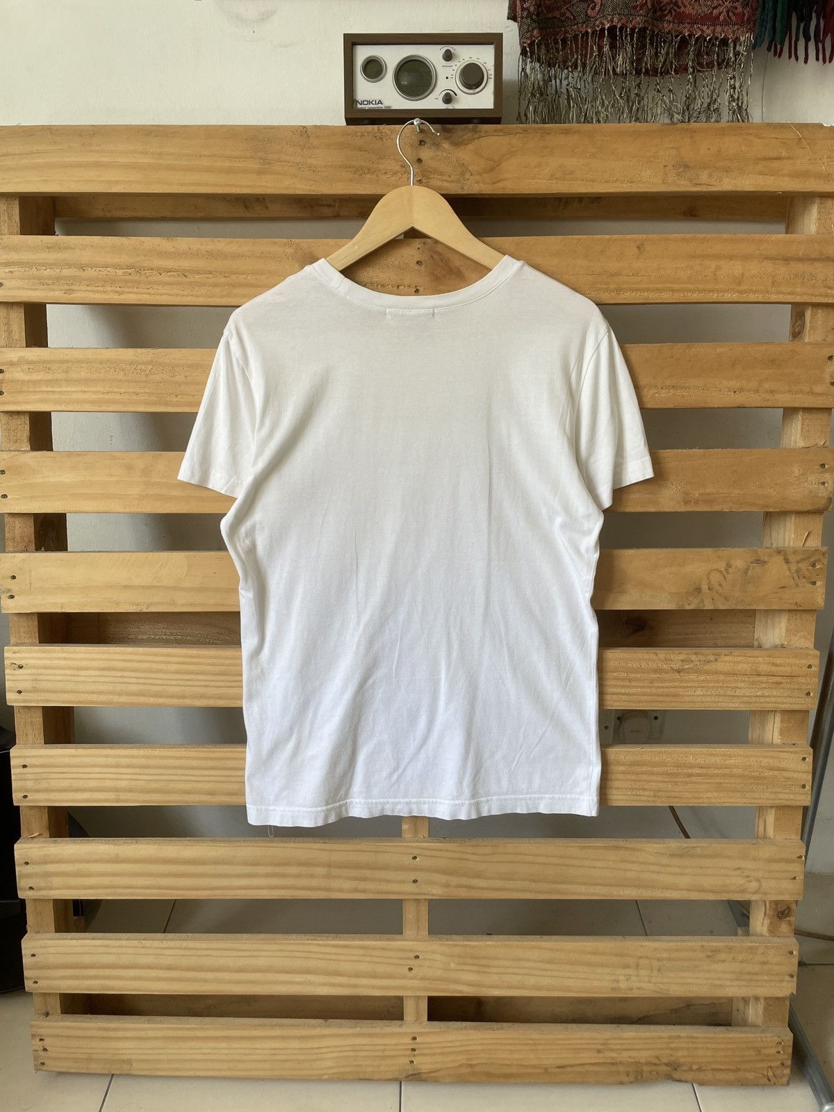 Guess Guess Off White Embossed T- Shirt S Size US S / EU 44-46 / 1 - 4 Thumbnail