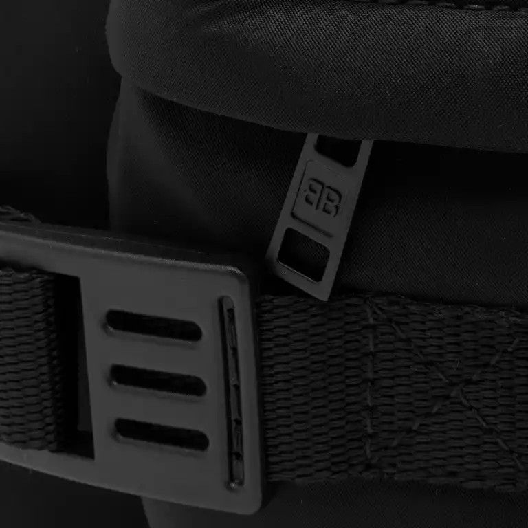 Balenciaga o1tr1nto0526 Size: OS / Army Large Beltpack in Black Size ONE SIZE - 4 Thumbnail