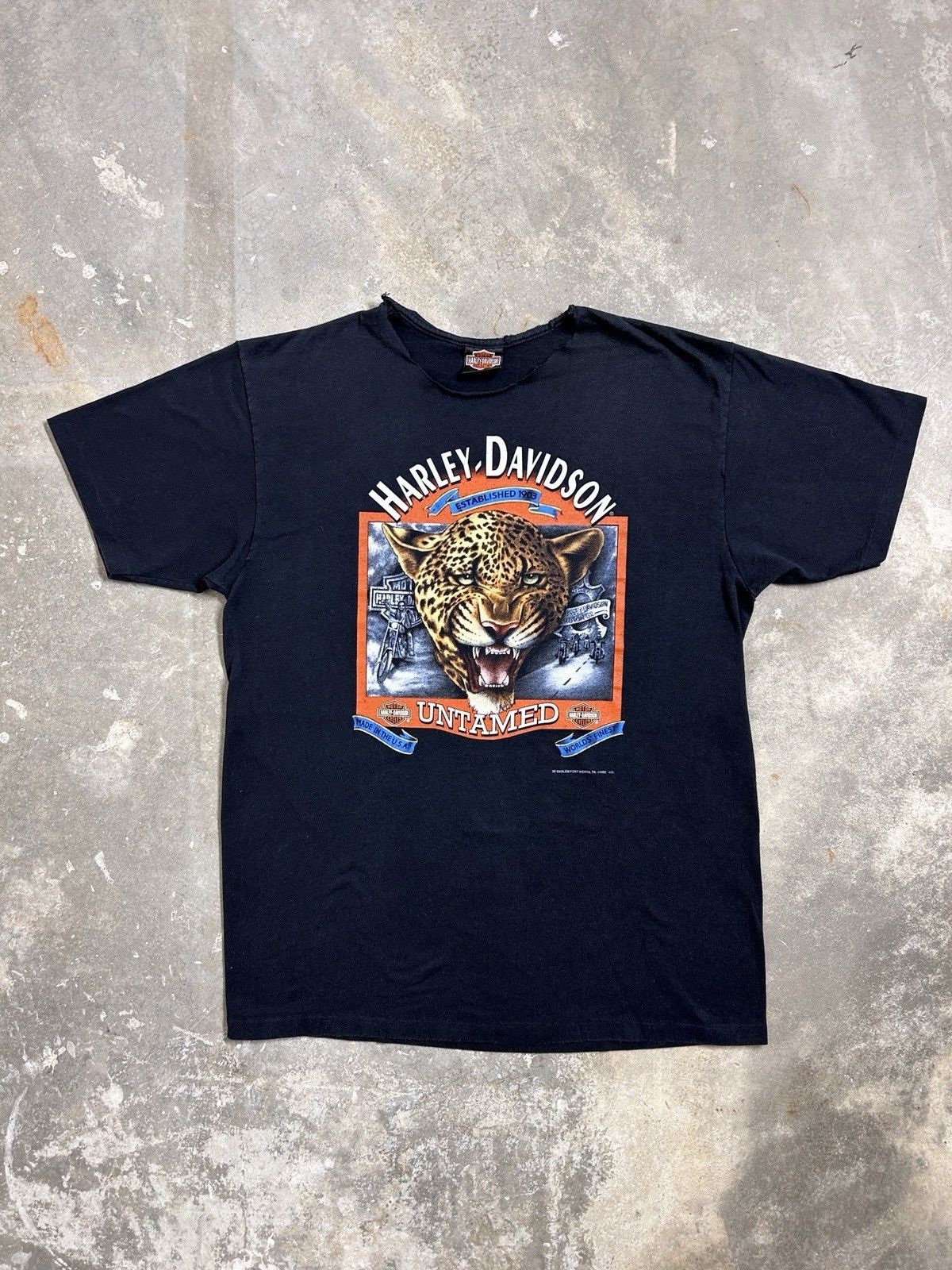 Harley Davidson VTG 1992 3D Emblem Untamed Harley Davidson T-Shirt Cut Neck Size US XL / EU 56 / 4 - 1 Thumbnail