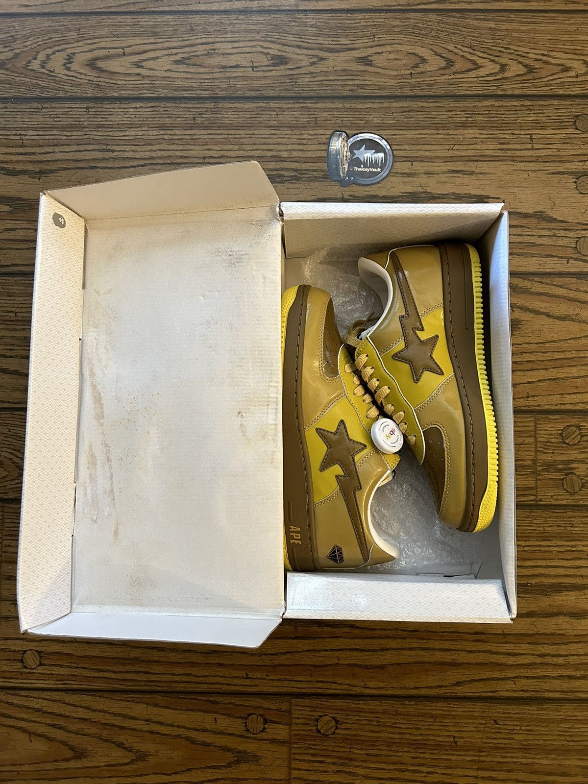 Bape Bape Gold Members Exclusive Bapestas NEW Size US 9 / EU 42 - 12 Thumbnail