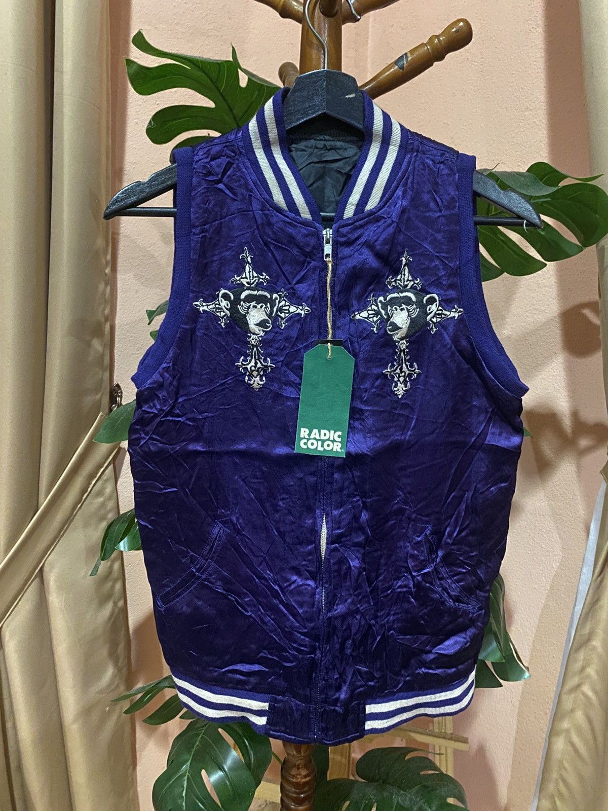 Other Radic Color Purple Satin Embroidered Gothic Skull & Monkey Size S / US 4 / IT 40 - 1 Thumbnail