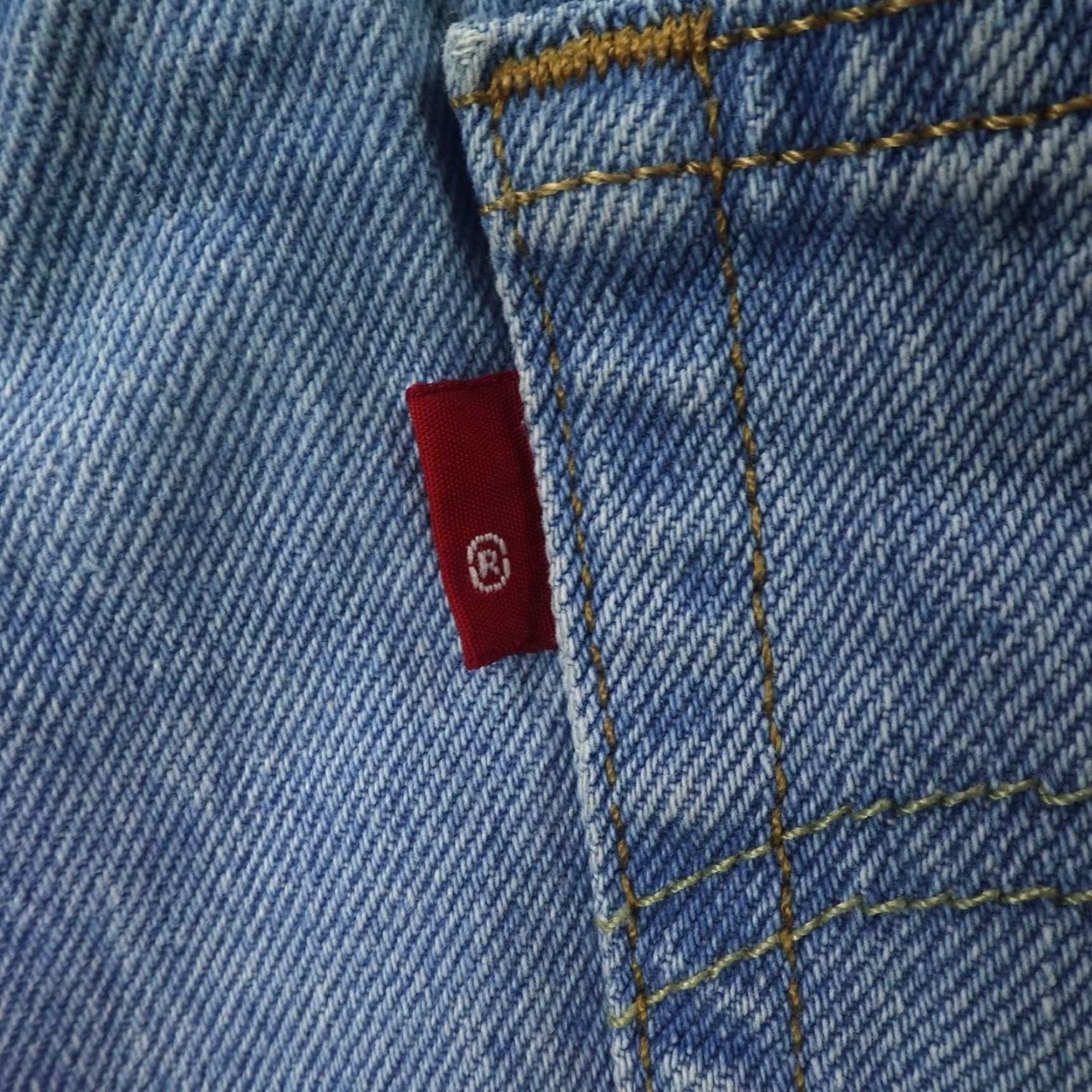Levi's VINTAGE Levi's Shorts Womens 33 Denim Cutoff High Rise 501 Jean Style Raw Hem Blue Summer Festival Women Size 24" / US 00 / IT 34 - 6 Thumbnail