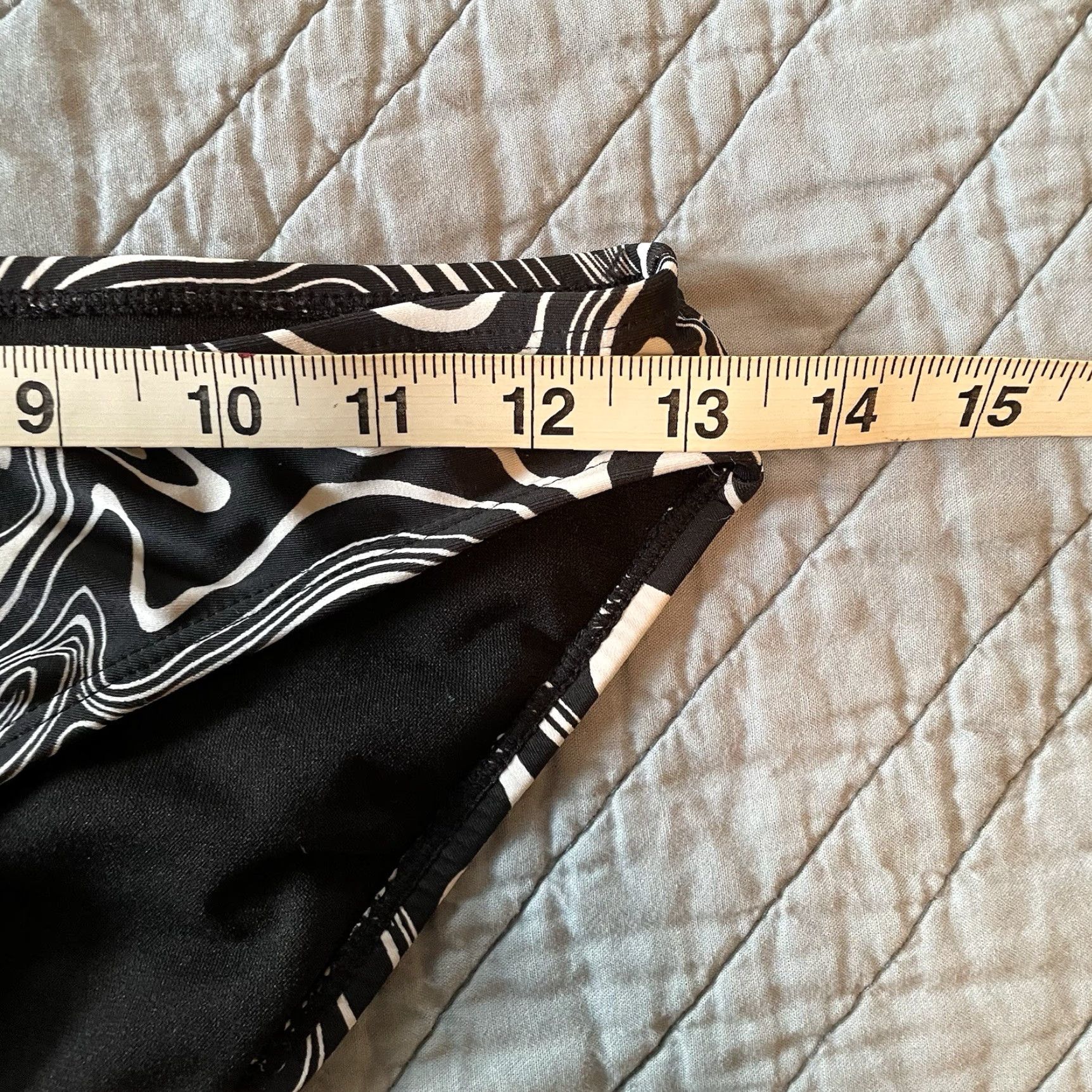 Old Navy Old Navy Bikini Bottom Women's XS Hipster Swim B&W Swirl black white Size 26" / US 2 / IT 38 - 3 Thumbnail