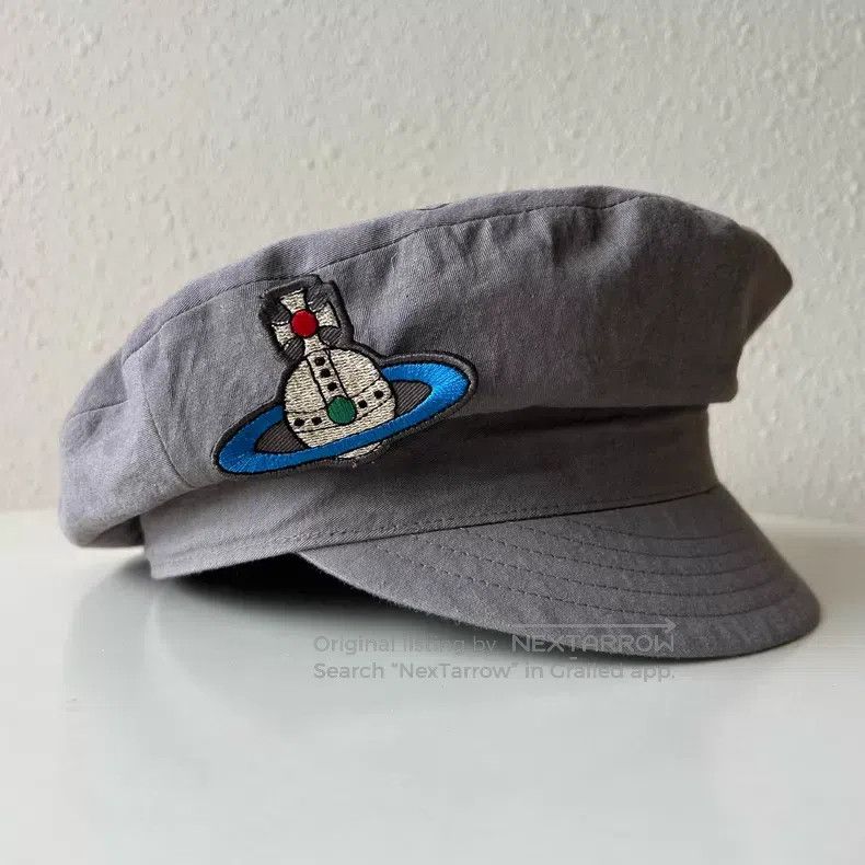 Vivienne Westwood Vivienne Westwood Love Me Piggy Saturn Badge Newsboy Cap Size ONE SIZE - 2 Thumbnail