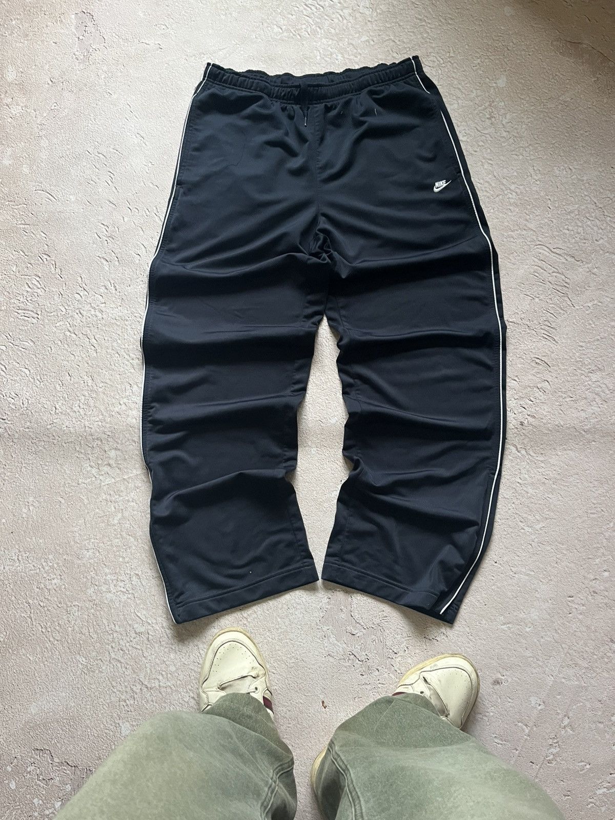 Nike Nike Vintage Track Pants / Y2K Sportswear Vibe 00x Size US 34 / EU 50 - 1 Thumbnail