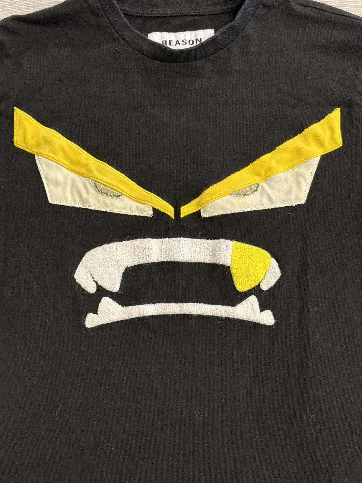 Reason Felt Art Angry Monster Eye Face T-shirt Gold tooth Fang -M Size US M / EU 48-50 / 2 - 3 Thumbnail