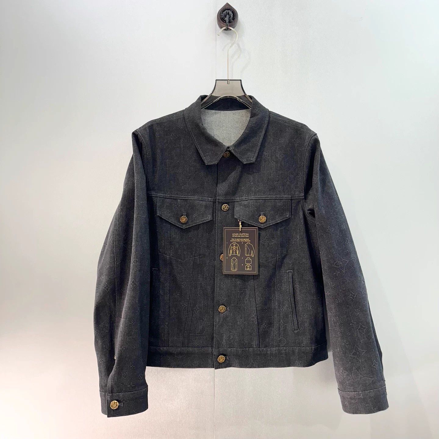 Louis Vuitton Louis Vuitton Gray Monogram Eclipse Denim Jacket 54 Size US L / EU 52-54 / 3 - 2 Thumbnail