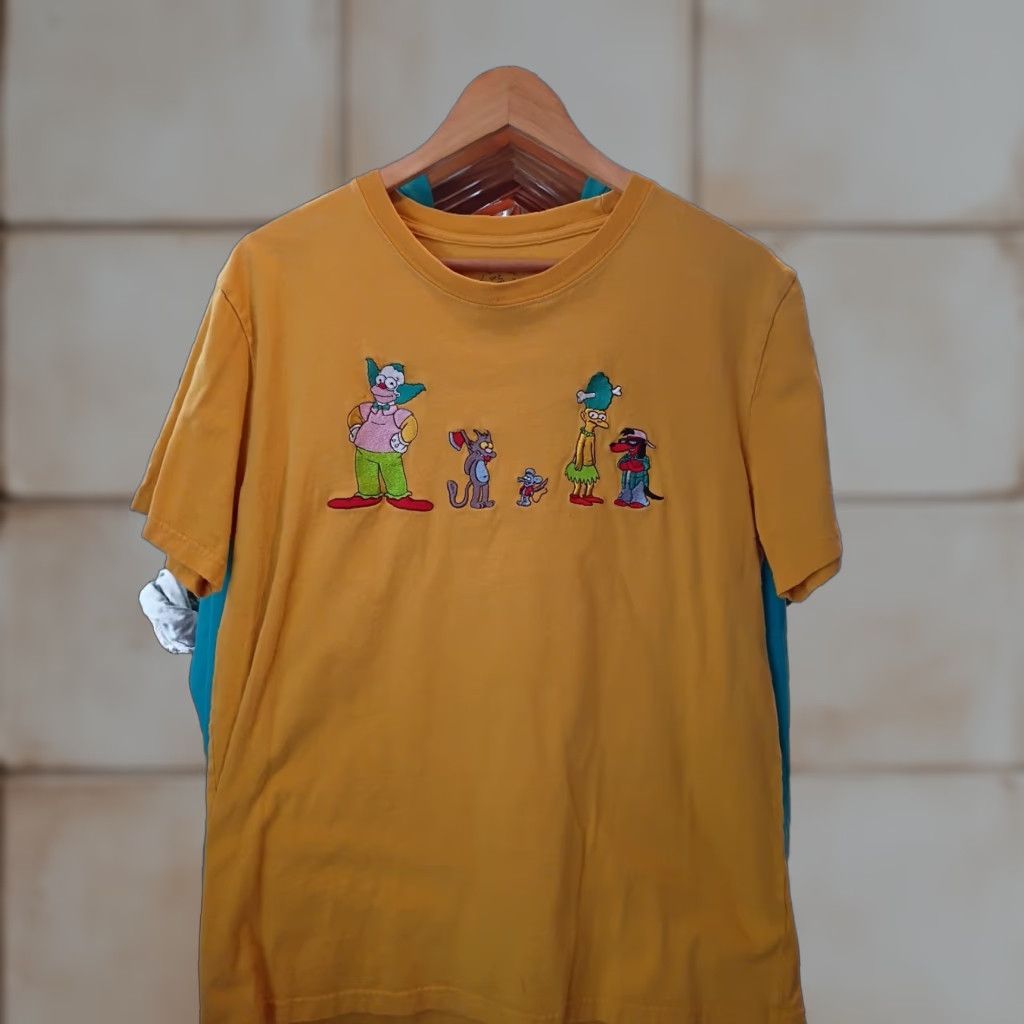 Vintage VINTAGE The Simpsons T-shirt Embroidered 5 Character Front Size L Yellow Men T-Shirt Krusty the Clown 90s Cartoon Funny Embroidered Size US L / EU 52-54 / 3 - 1 Thumbnail