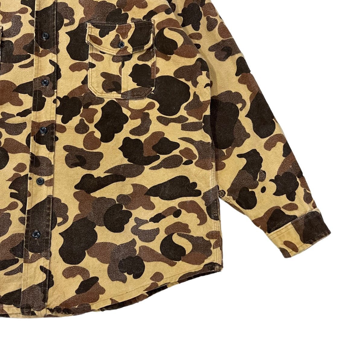 Vintage Vintage 90s Deerskin By Melton Shirt Co. Camo Button Jacket Size US XL / EU 56 / 4 - 8 Thumbnail
