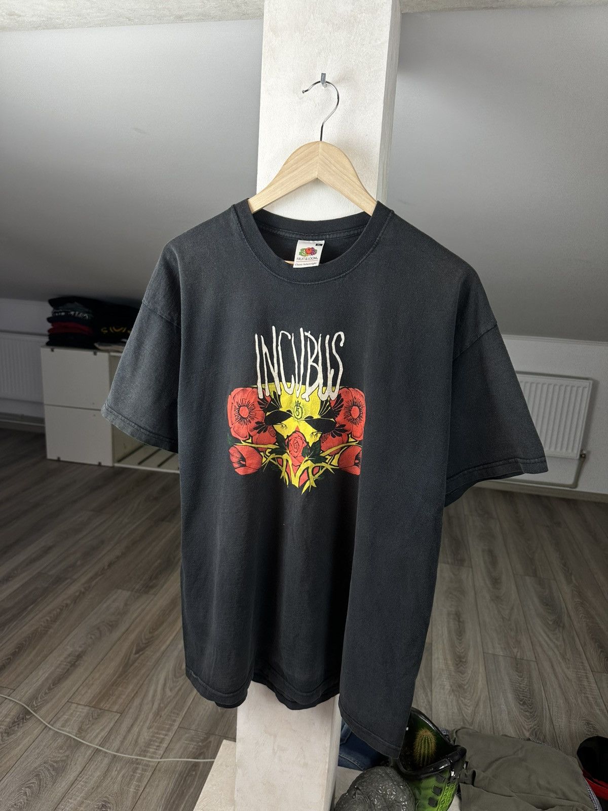 Vintage 2004 INCUBUS Band Tee Sun Faded