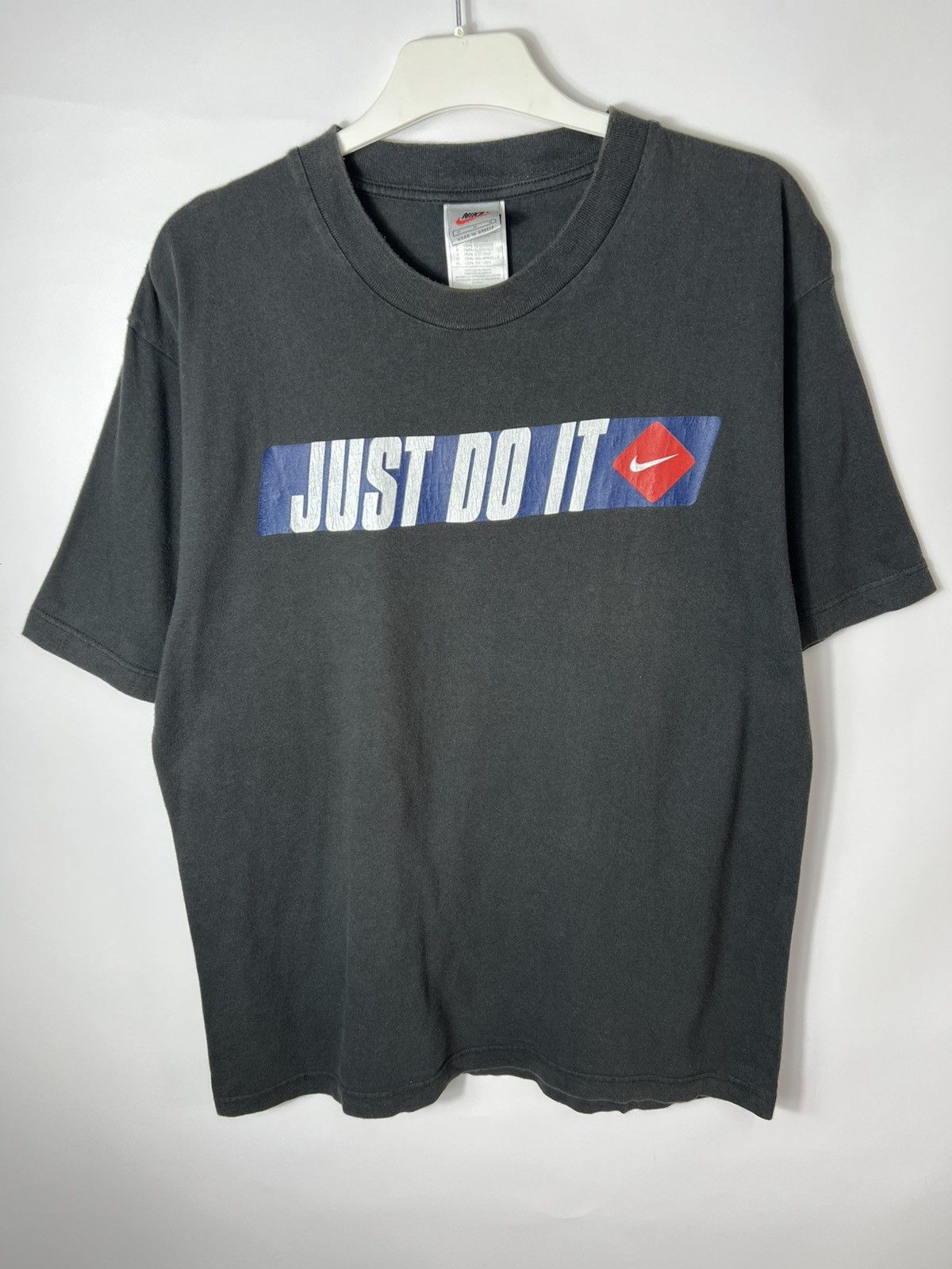 Nike Vintage streetwear Y2K sportswear Nike T-shirt Size US L / EU 52-54 / 3 - 1 Thumbnail