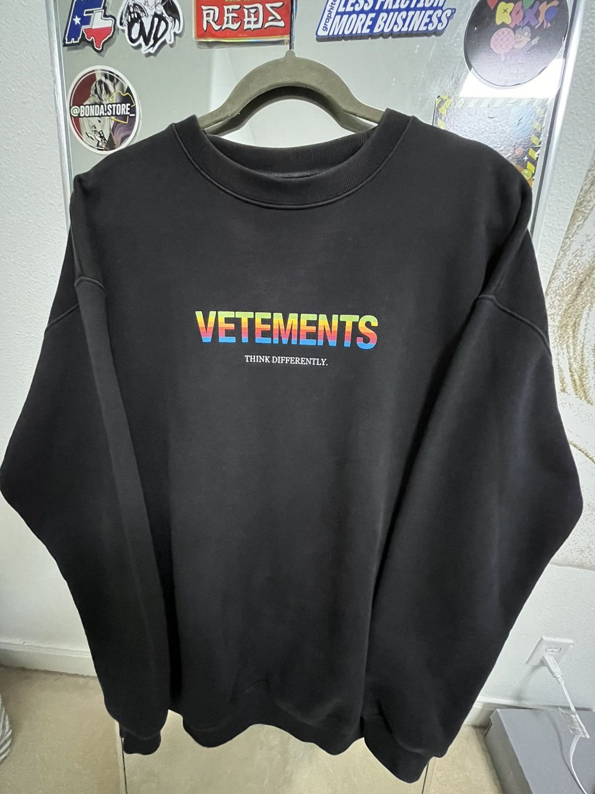 image of Vetements Think Differently Apple Logo Crewneck in Black, Men's (Size Small)