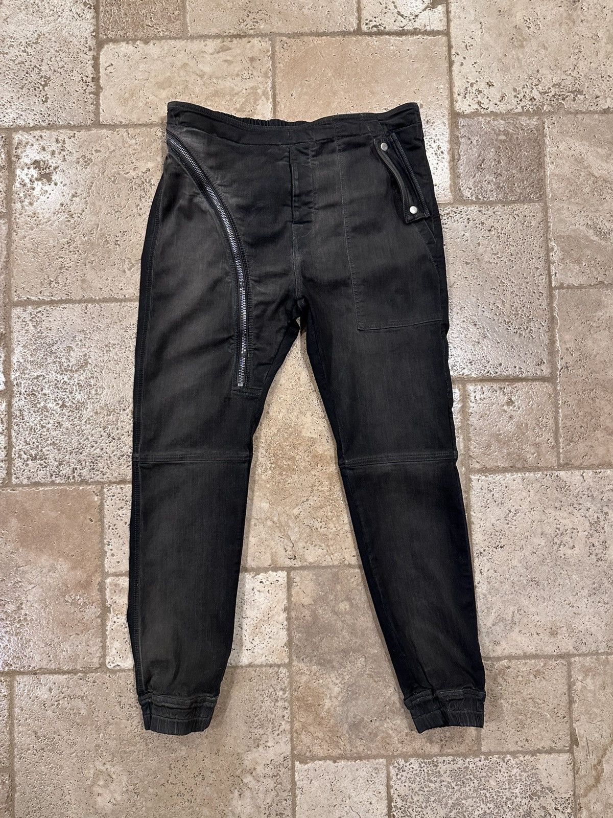 Rick Owens Rick Owens DRKSHDW Aircut SS23 Dark Dust Denim Joggers Size US 36 / EU 52 - 13 Thumbnail