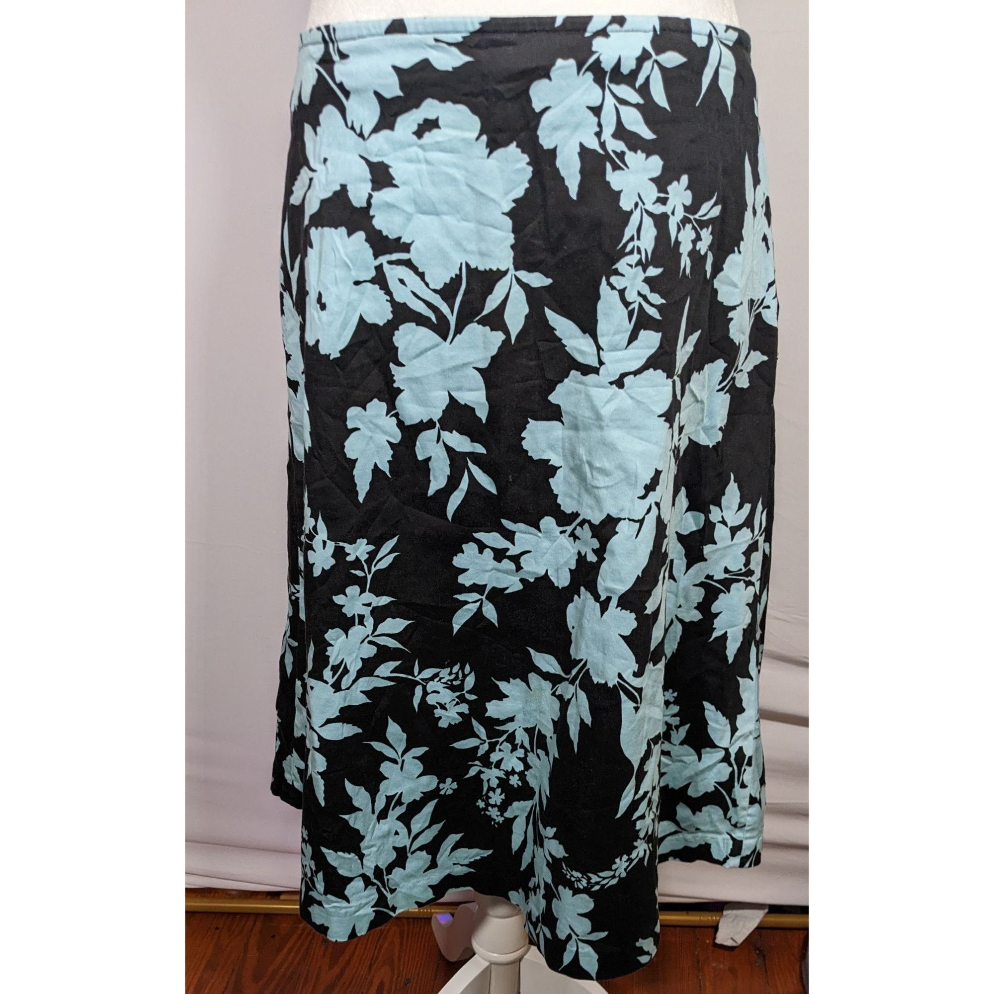 Other Vintage Newport News Black And Blue Floral Knee Length Skirt Size 32" / US 10 / IT 46 - 5 Thumbnail