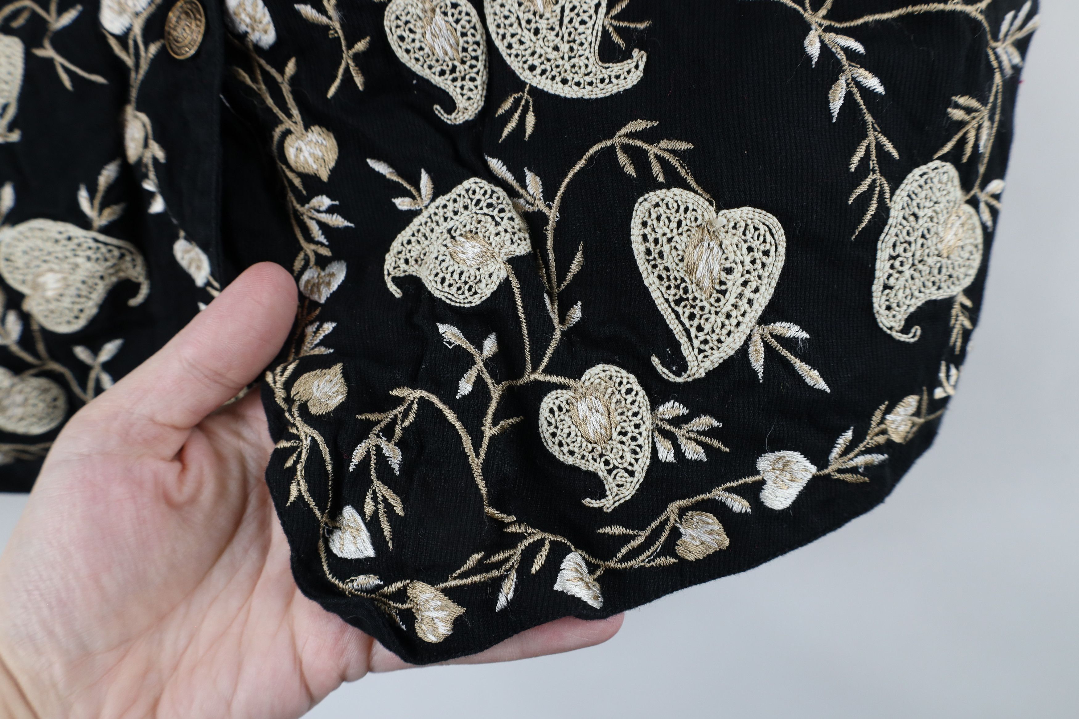 Vintage Vintage 90s Streetwear Embroidered Flower Leaf Tie Back Vest Size M / US 6-8 / IT 42-44 - 4 Thumbnail