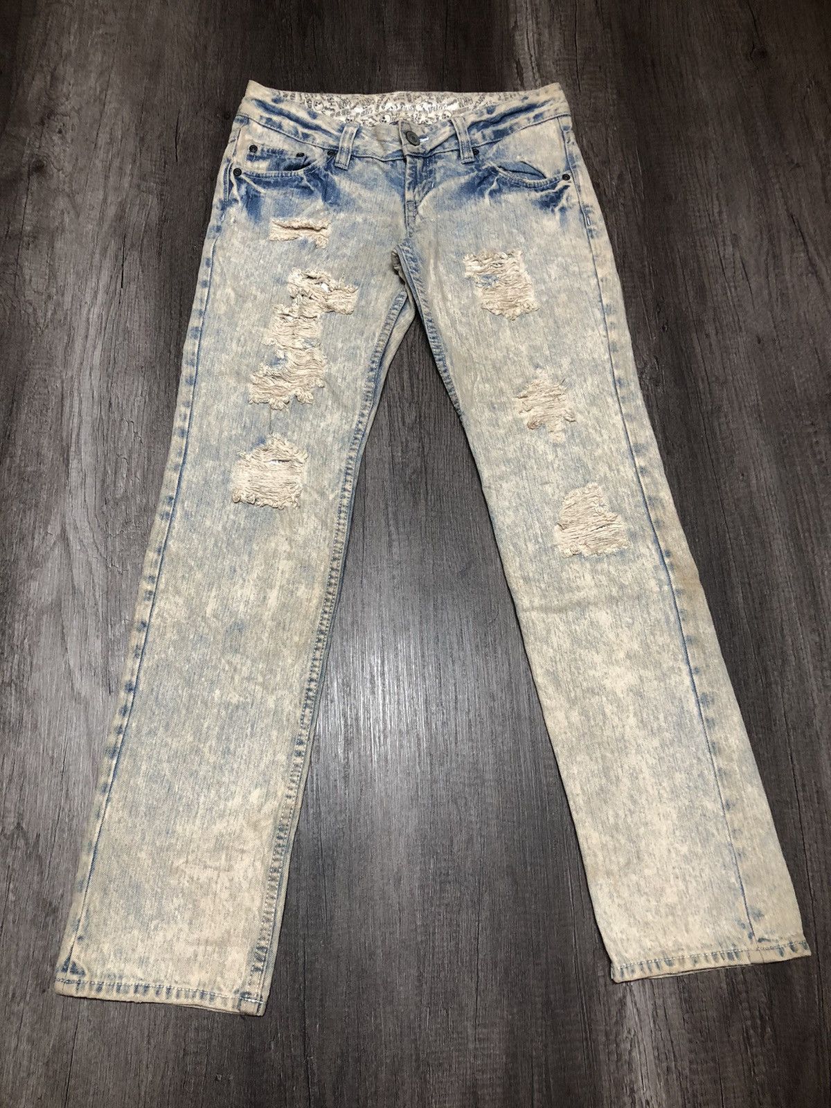 Vintage Witty Pitty Distressed Jeans Acid Wash Blue (unisex)