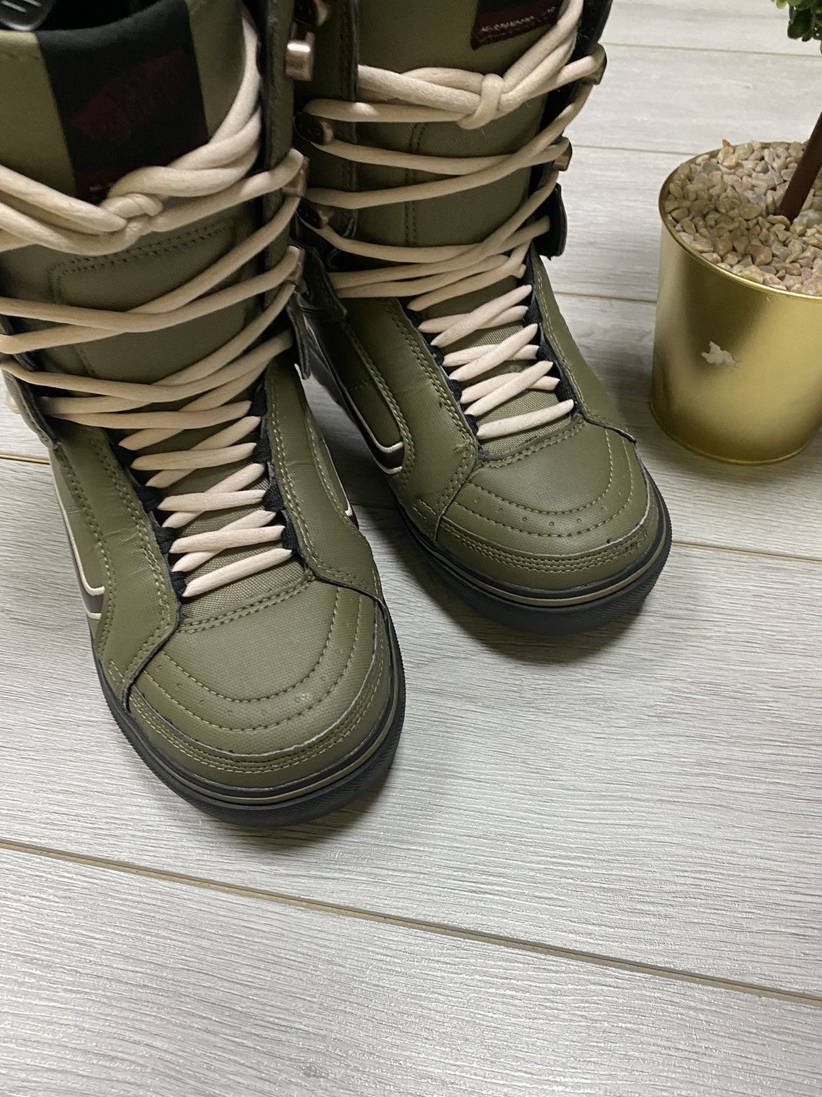 Vans VANs Hi-Standard OG Snowboard ski Boots Size US 8.5 / IT 38.5 - 12 Thumbnail