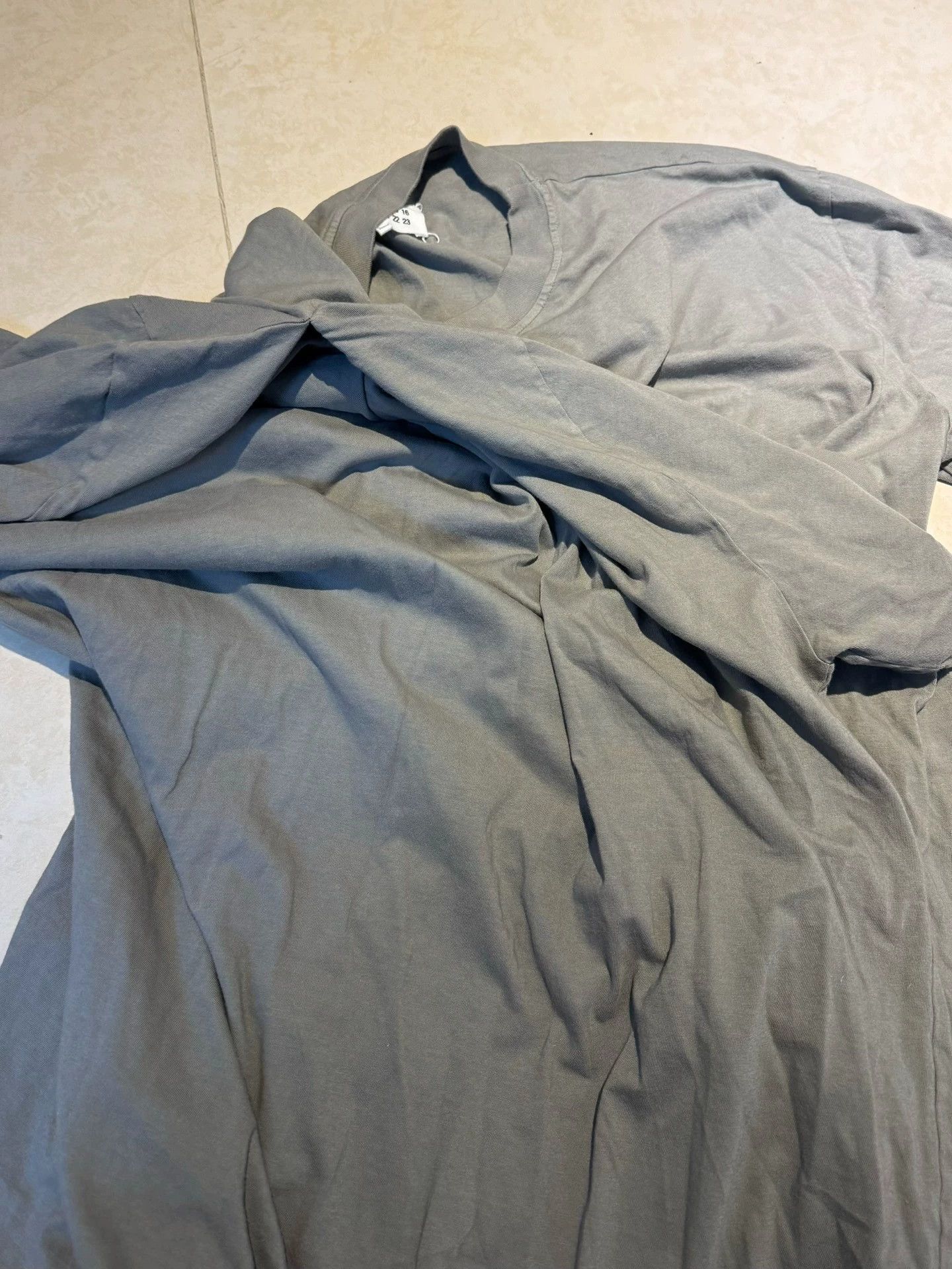 Maison Margiela Maison Margiela Double Sleeve Unisex Gray T-shirt S Size US M / EU 48-50 / 2 - 2 Thumbnail